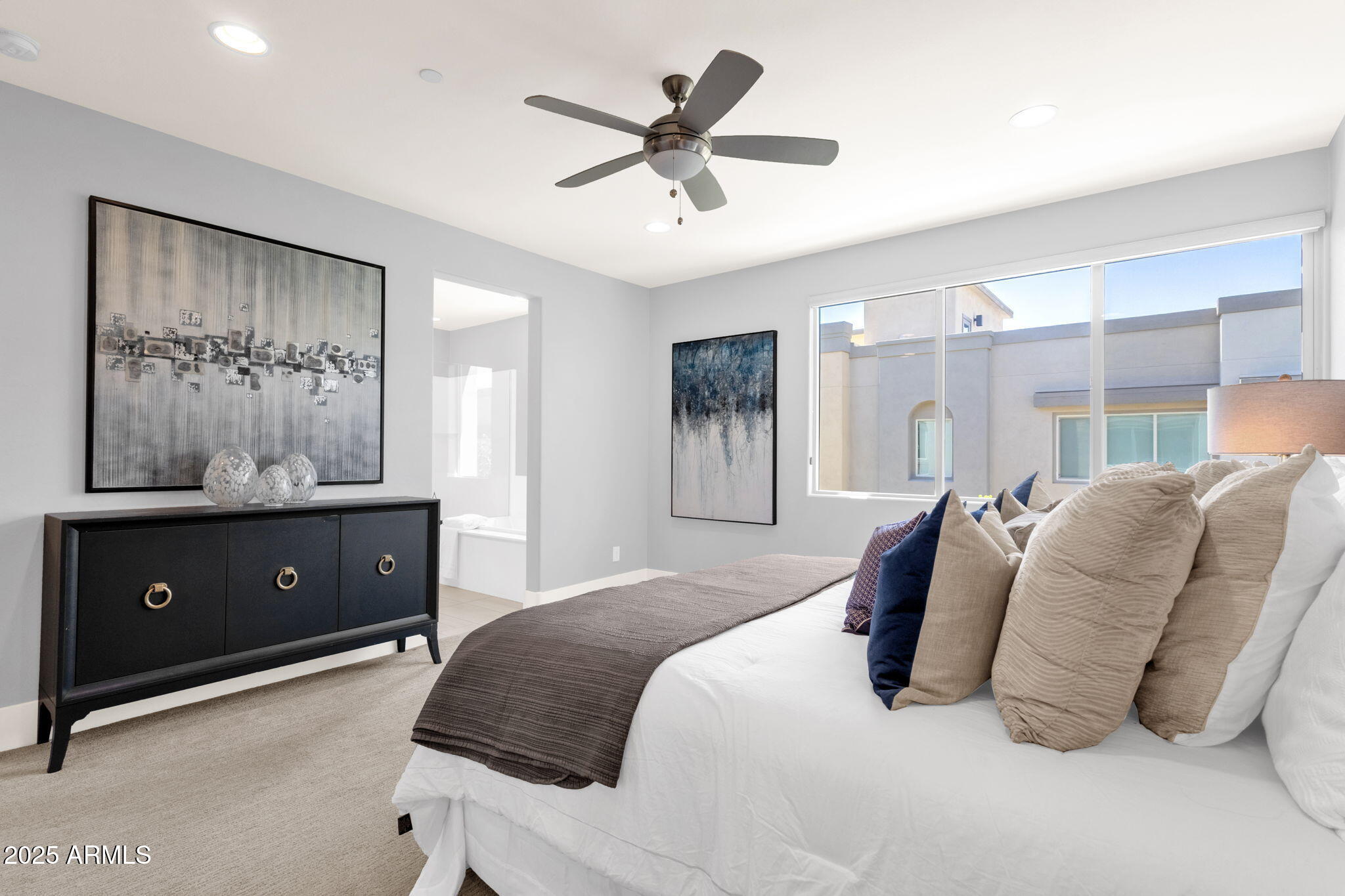 7449 E VIA DE LUNA Drive