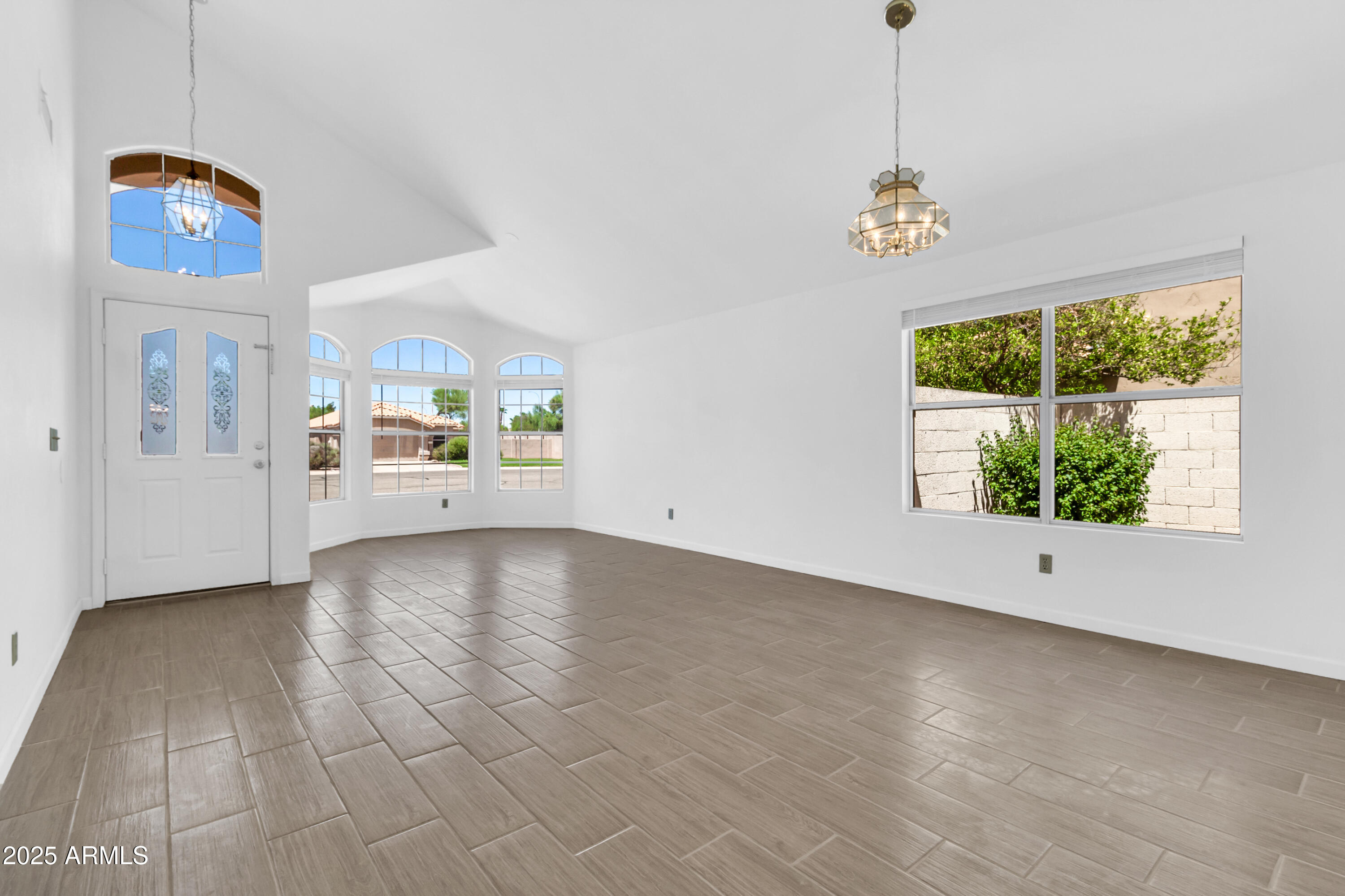 1511 W WILDHORSE Court