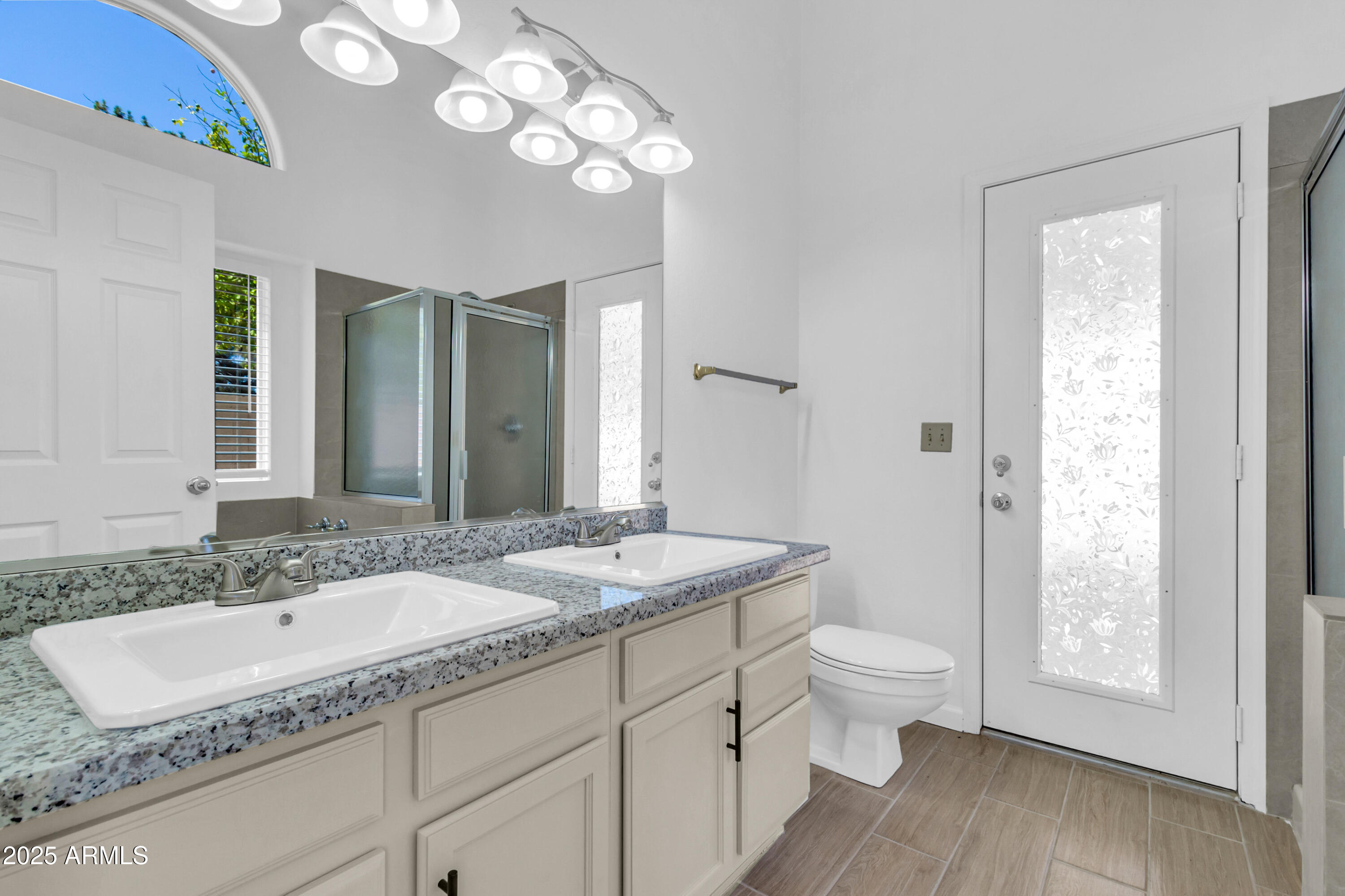 1511 W WILDHORSE Court