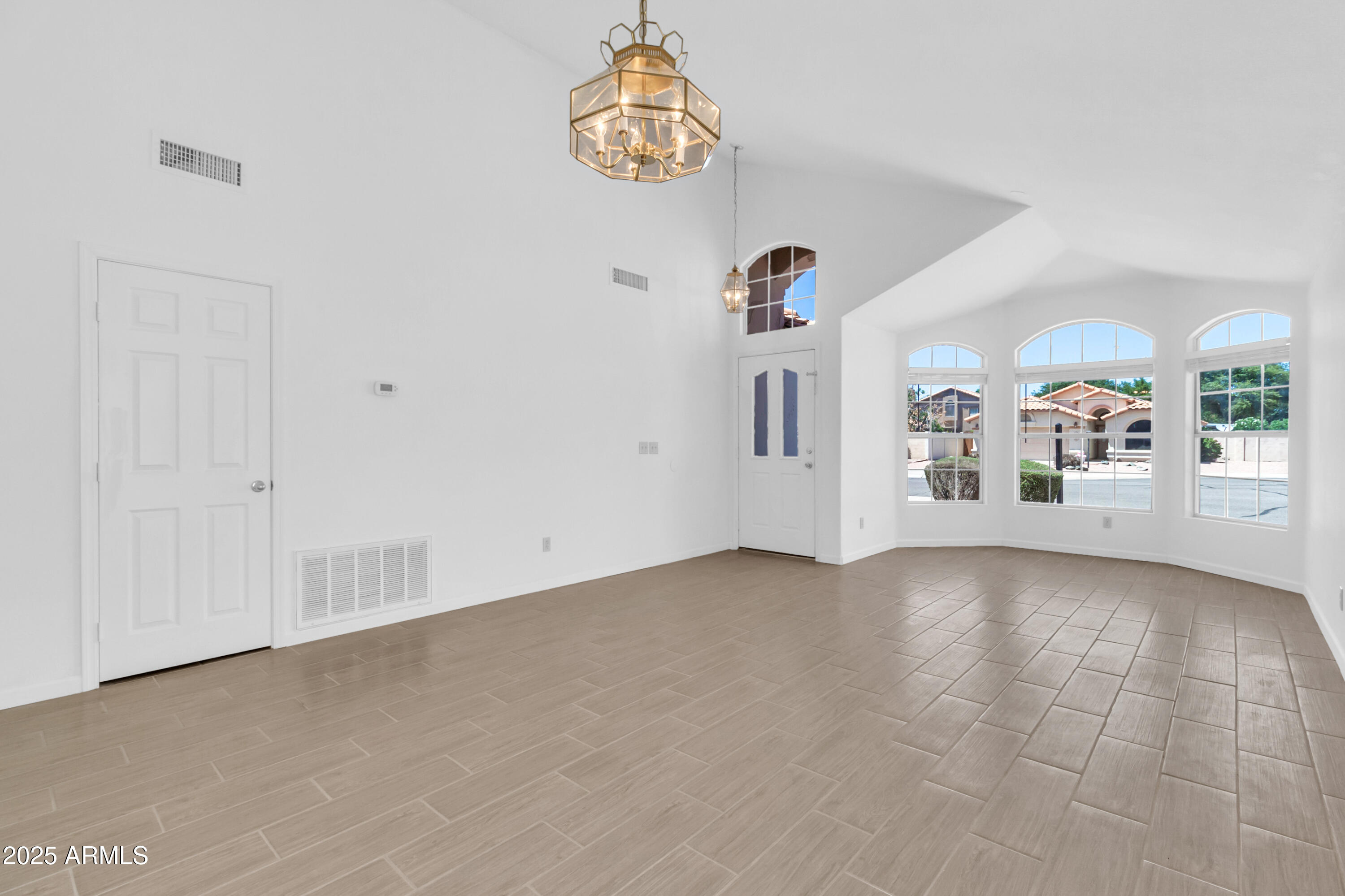 1511 W WILDHORSE Court