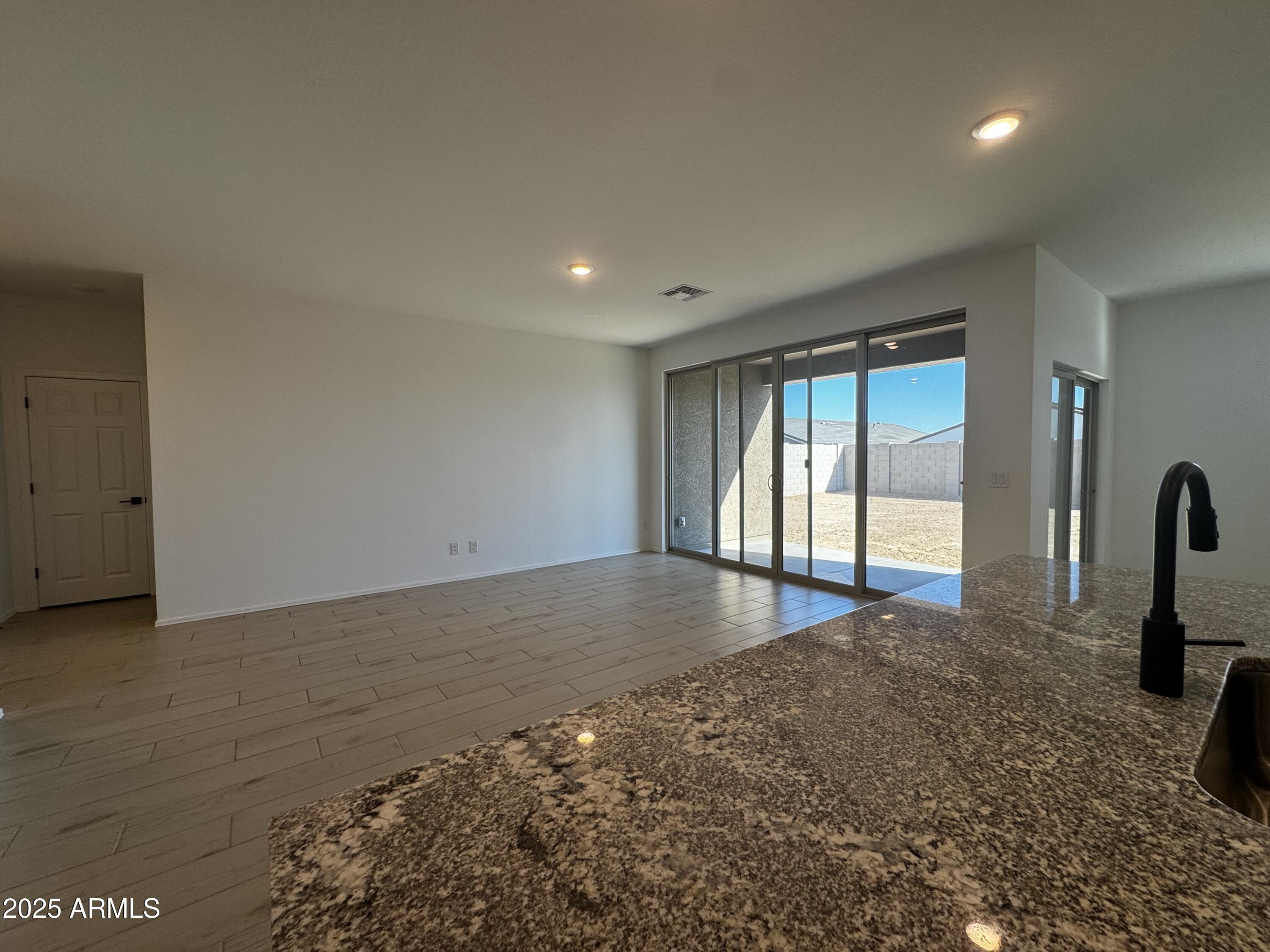 24153 W BOWKER Street