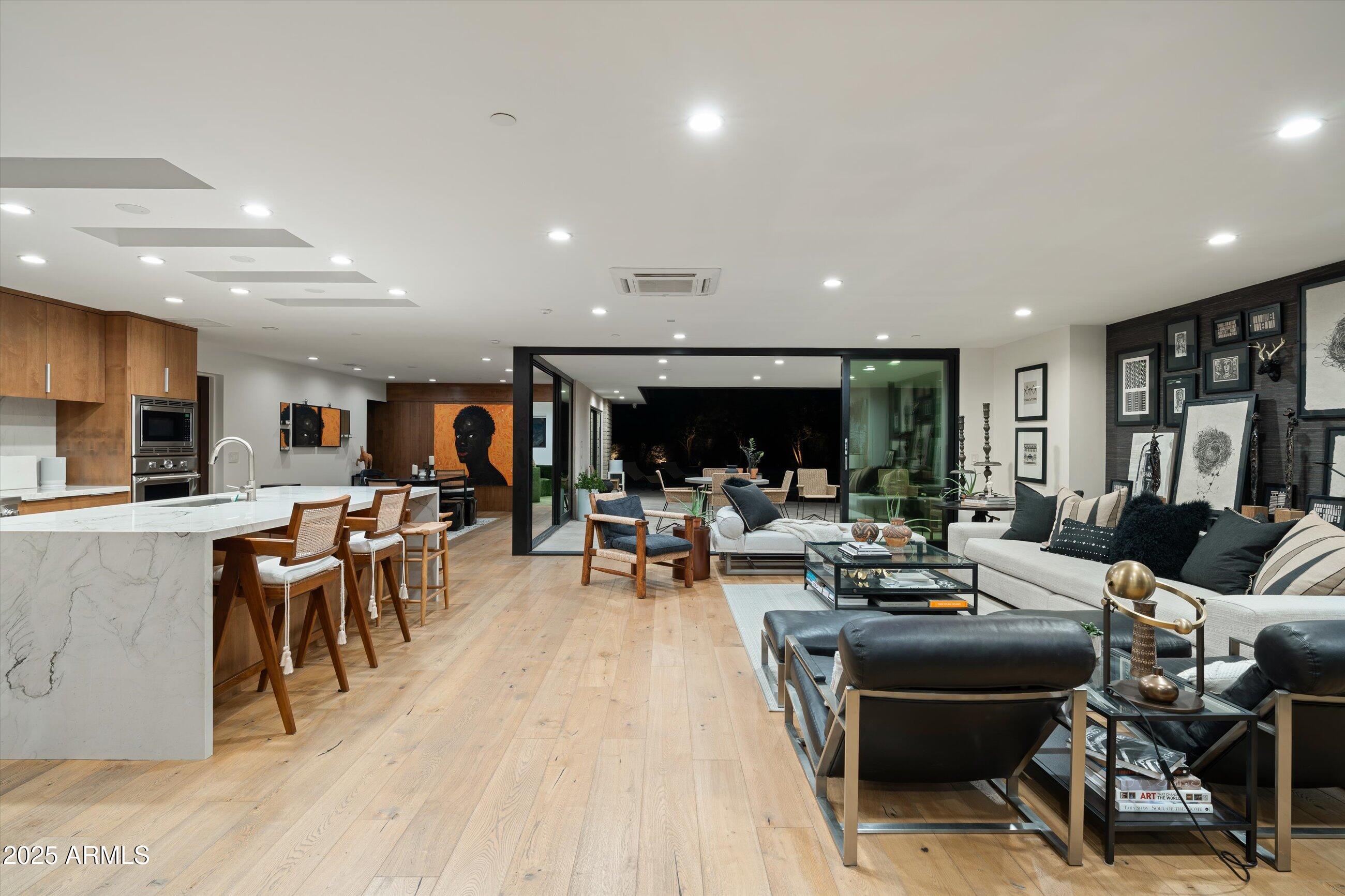 6909 E MONTEBELLO Avenue