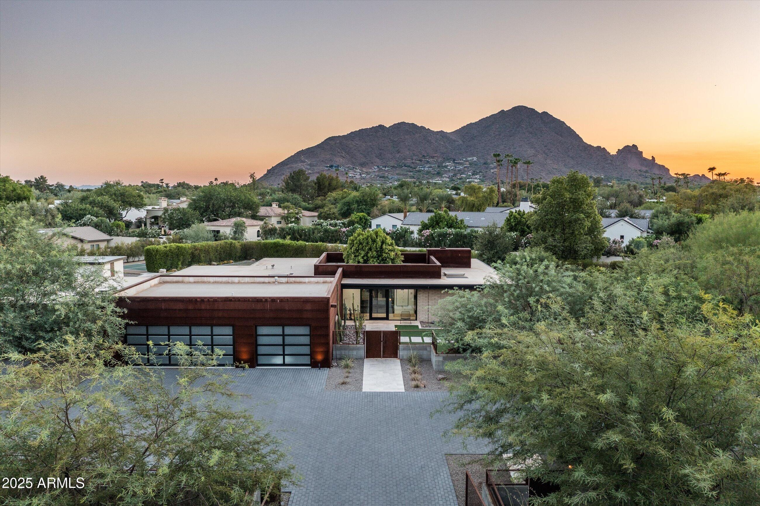 6909 E MONTEBELLO Avenue