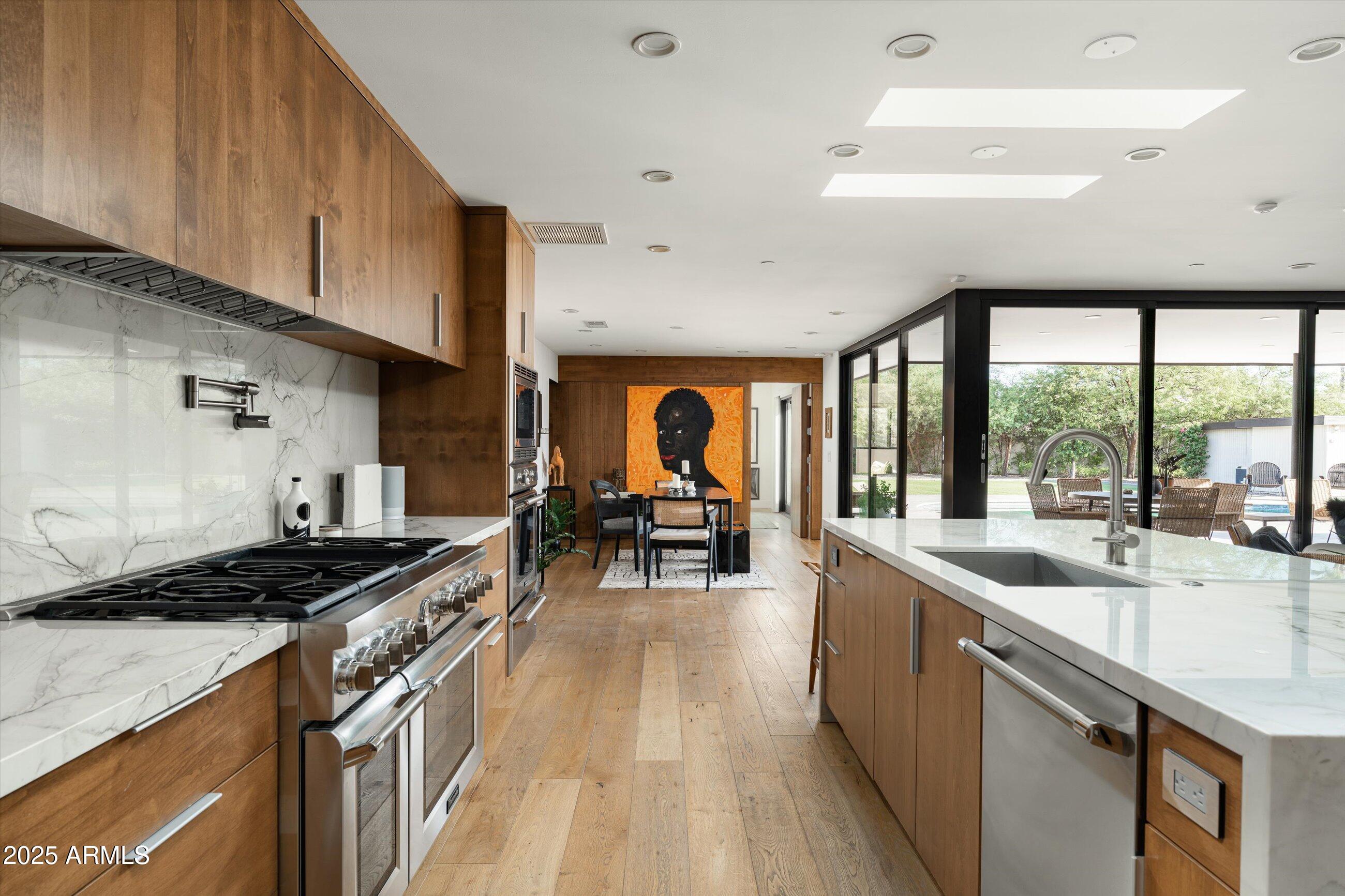 6909 E MONTEBELLO Avenue