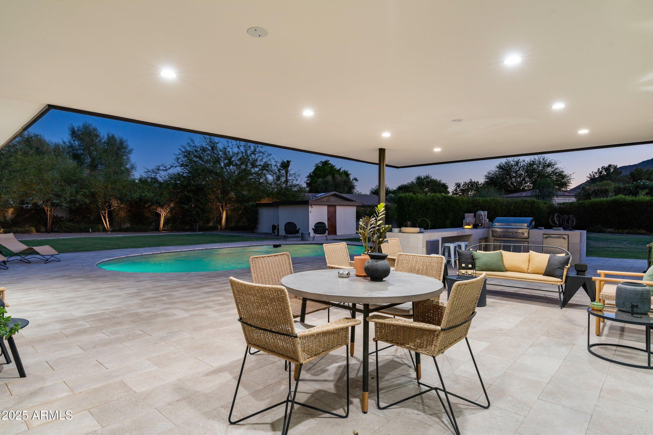 6909 E MONTEBELLO Avenue