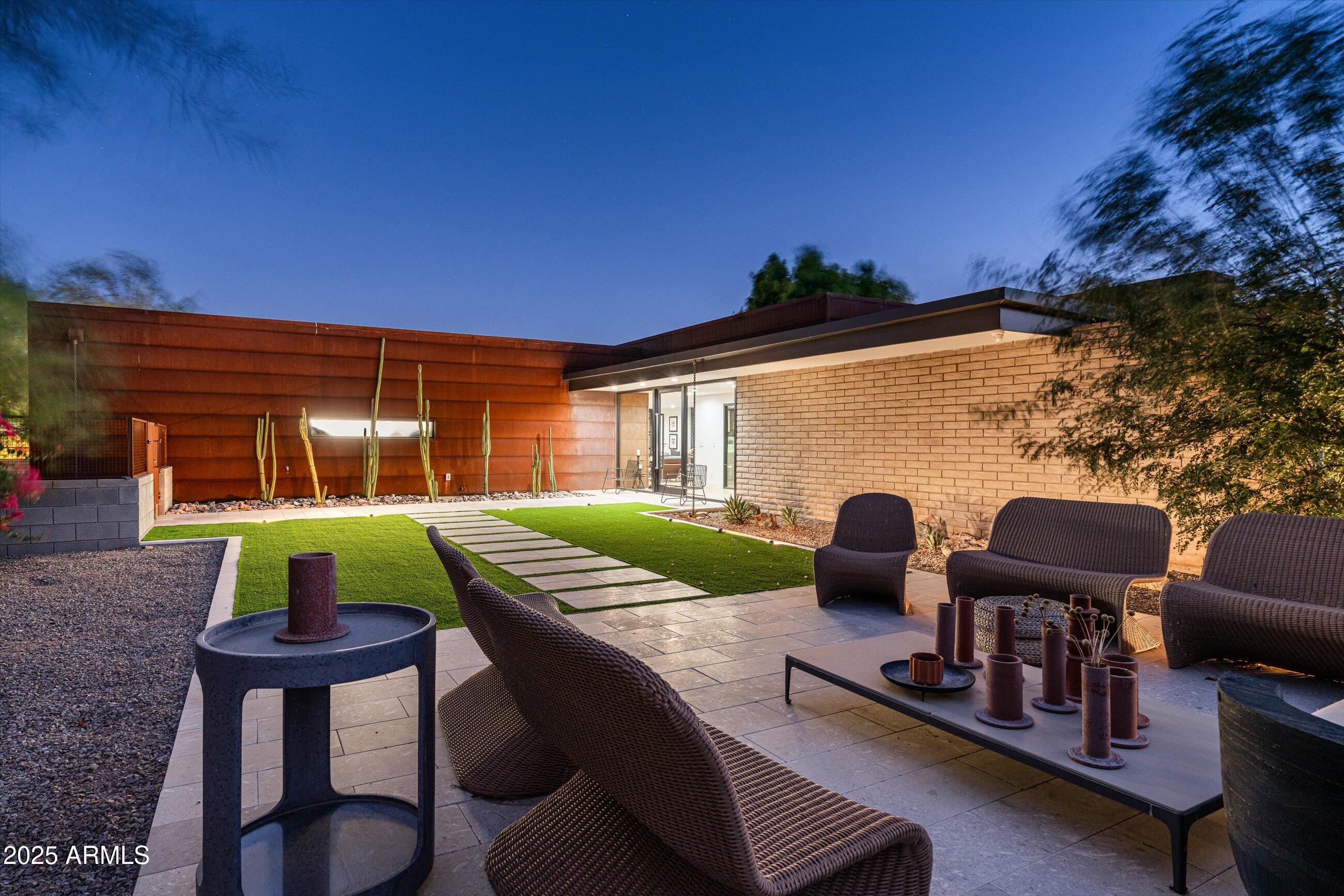 6909 E MONTEBELLO Avenue