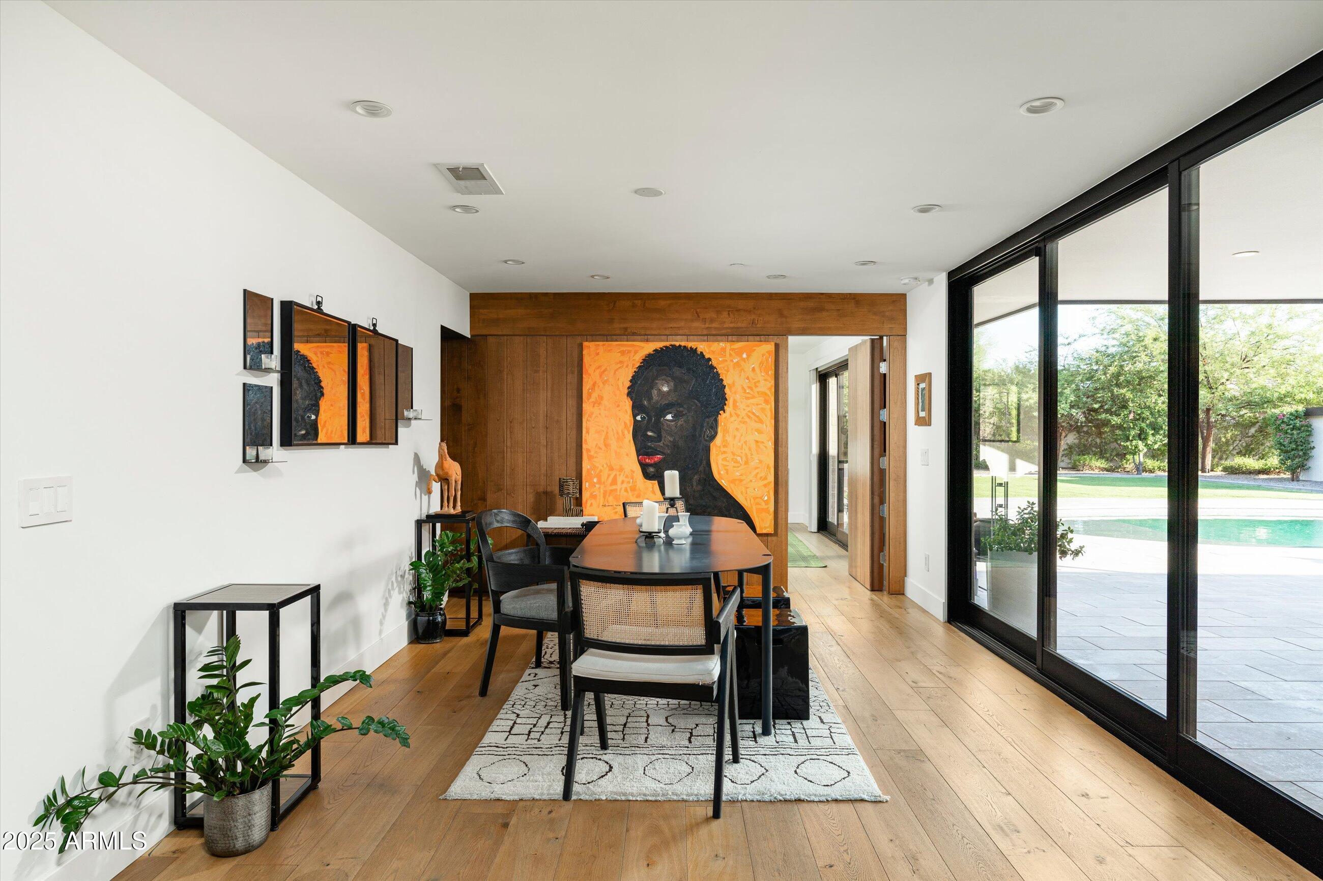 6909 E MONTEBELLO Avenue