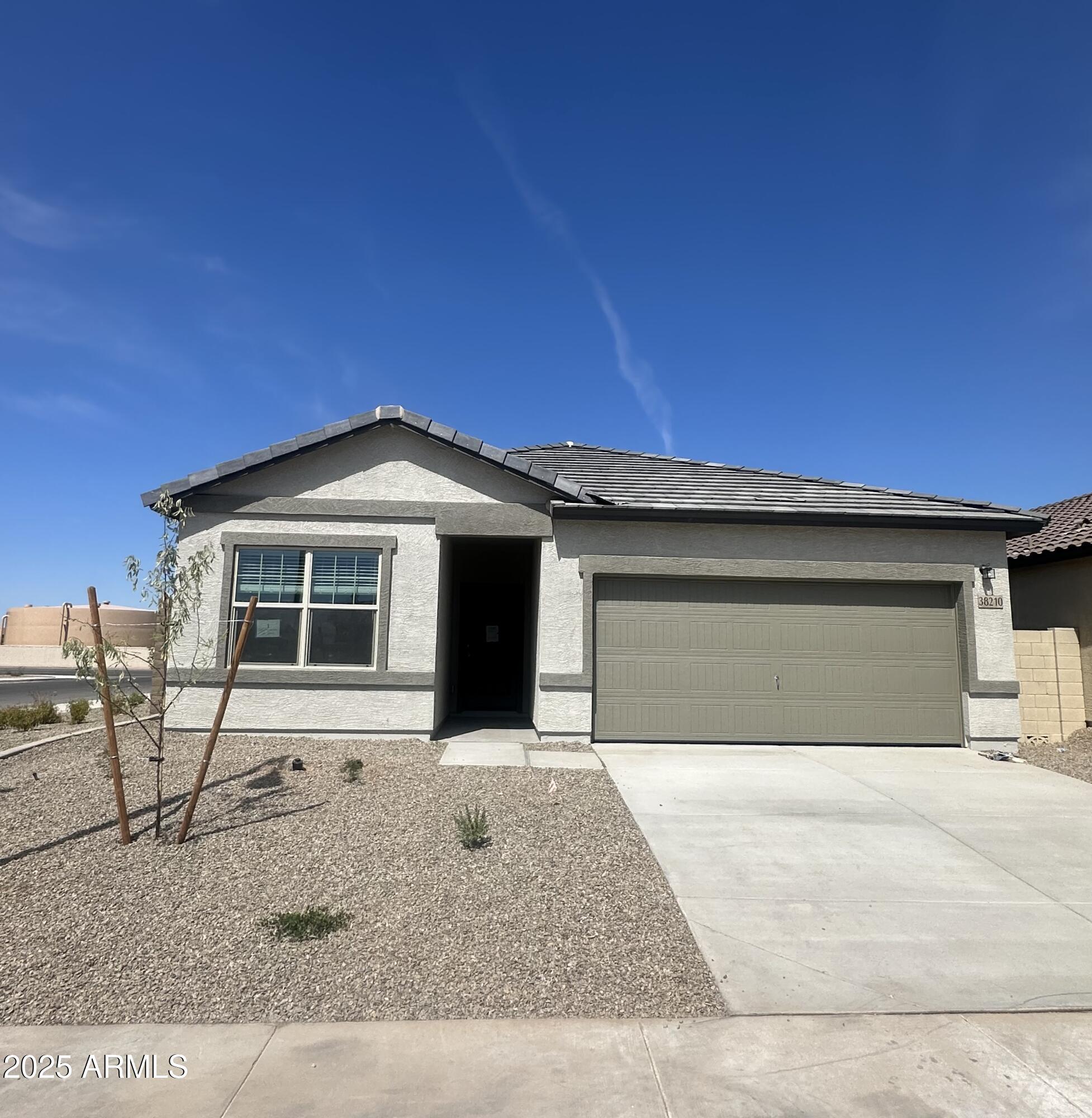 38210 N ROUNDUP Road