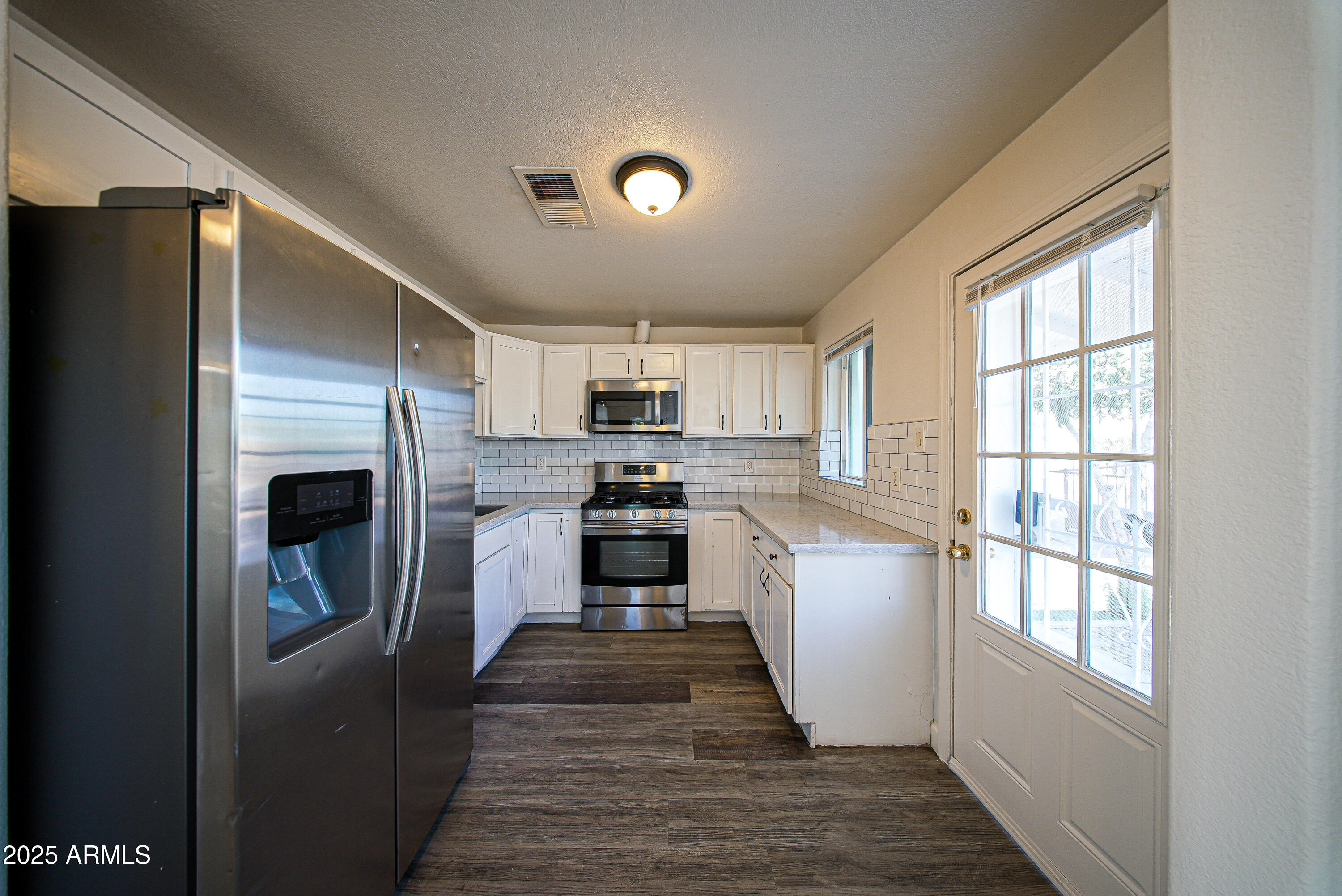 2646 E WILLETTA Street