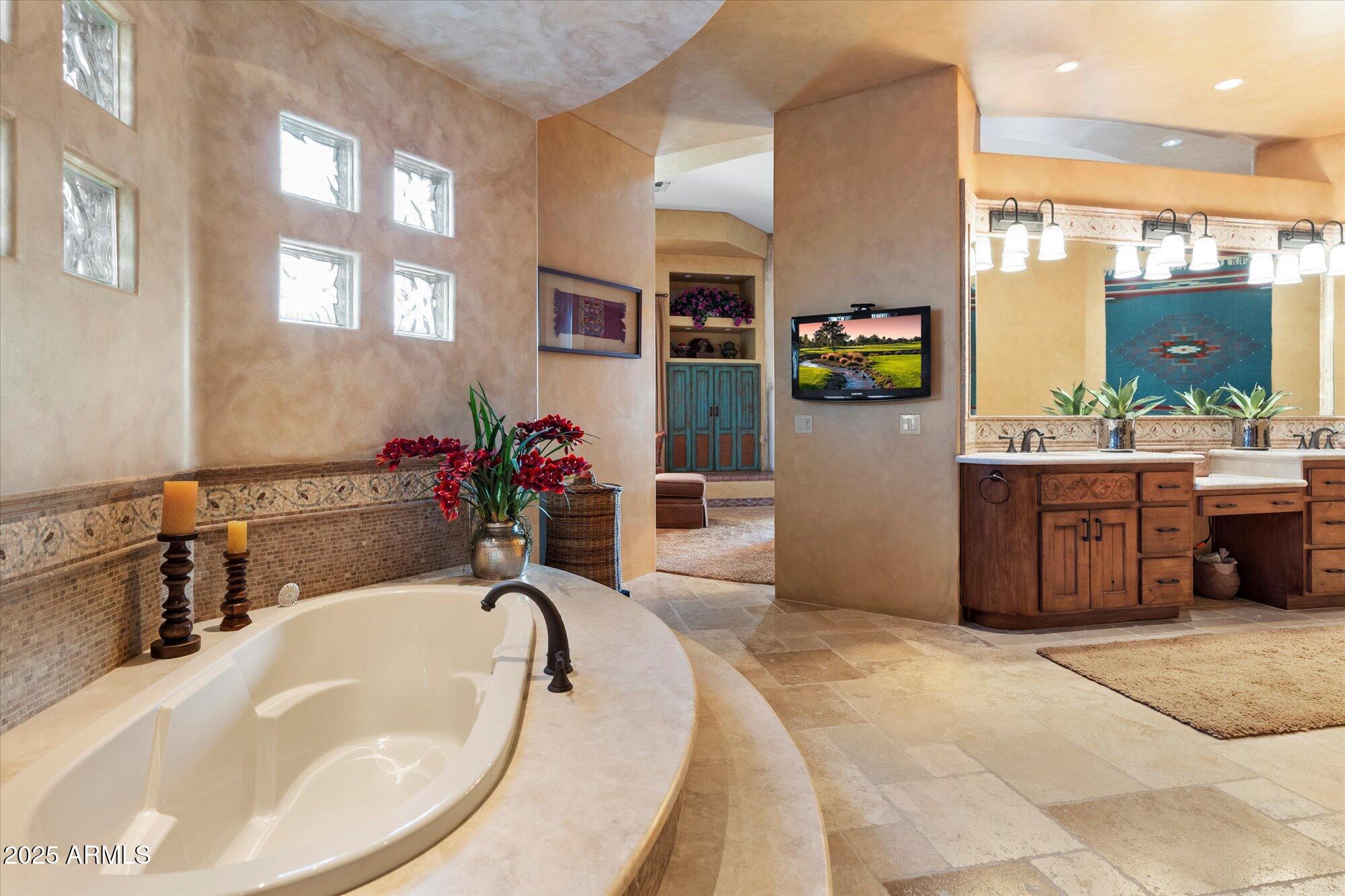 9555 E CELESTIAL Drive