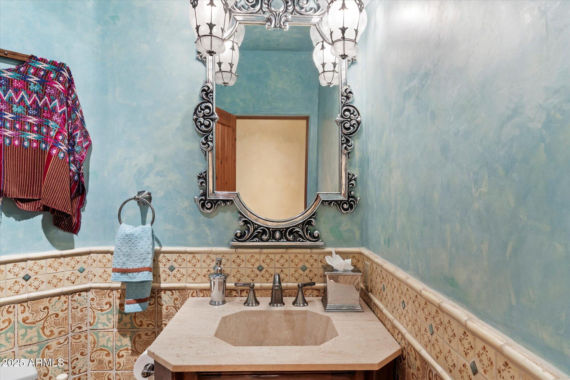 9555 E CELESTIAL Drive