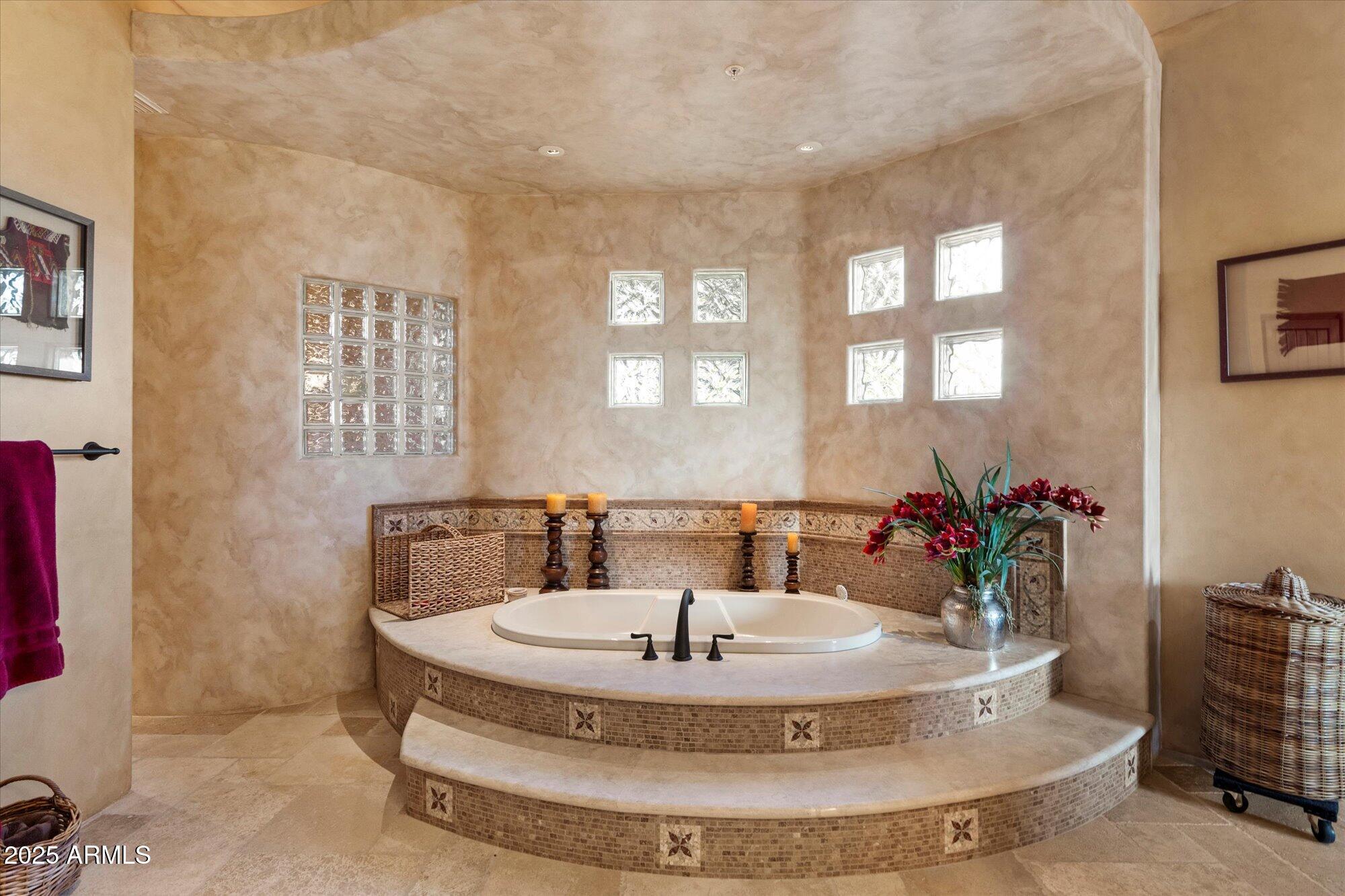 9555 E CELESTIAL Drive