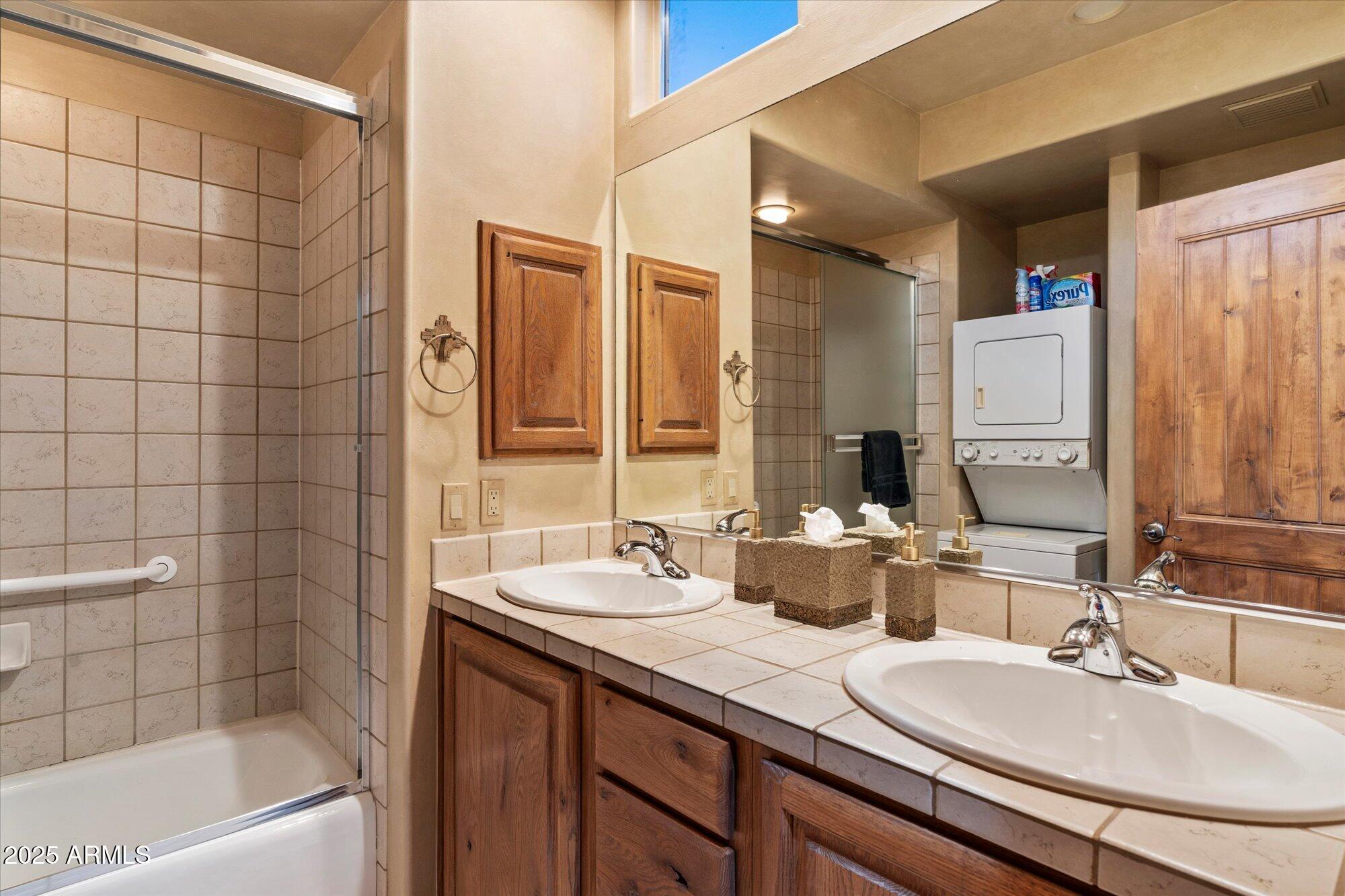 9555 E CELESTIAL Drive