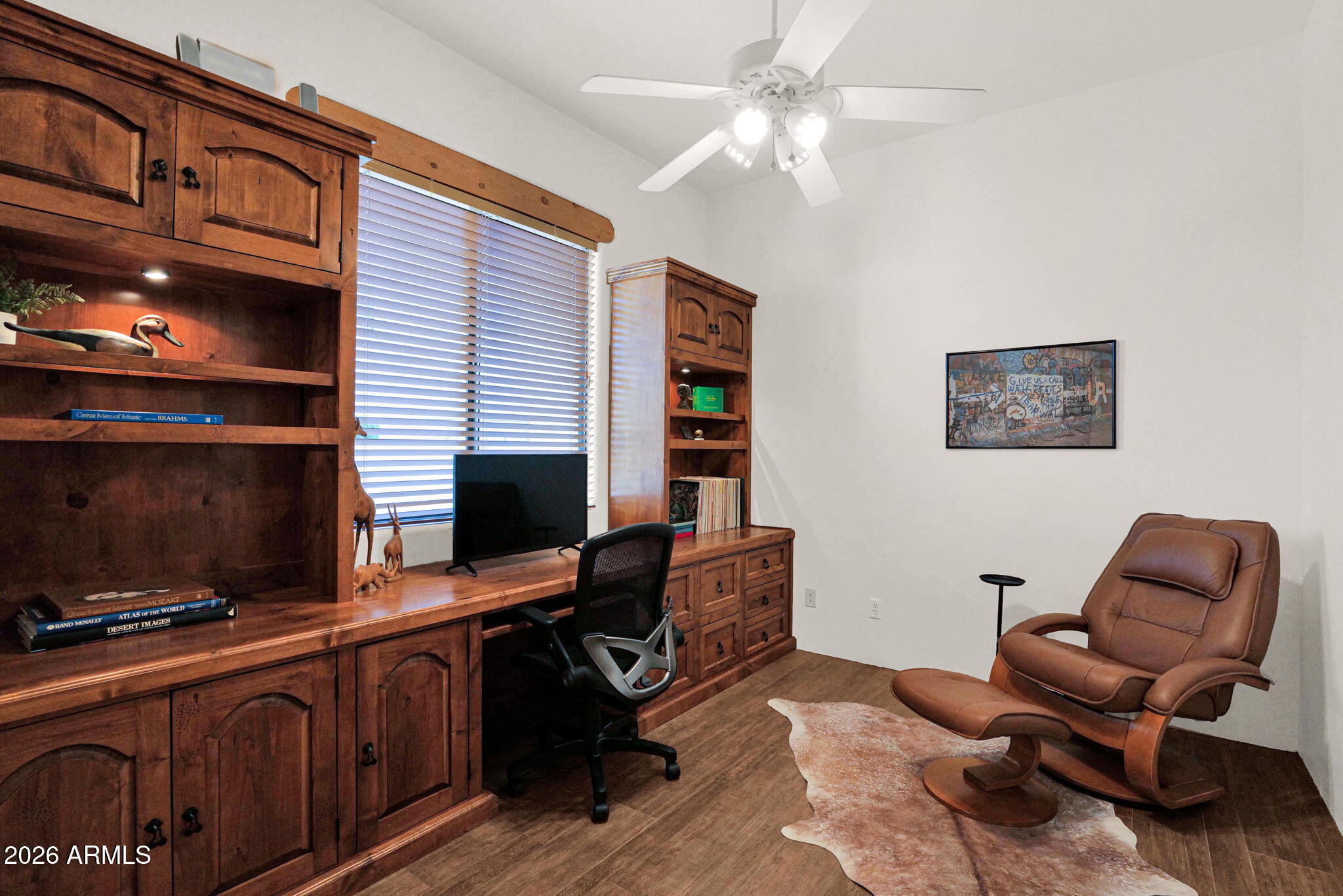 7130 E SADDLEBACK Street, 5