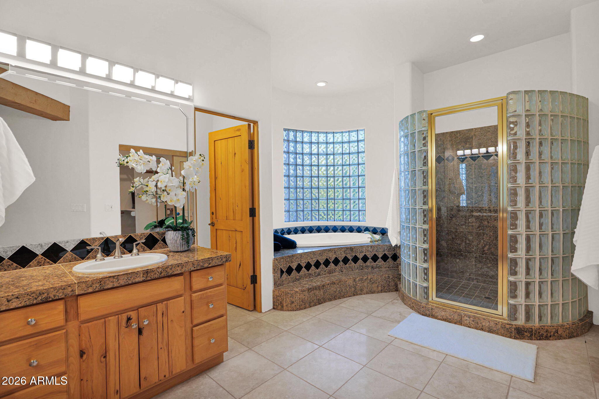 7130 E SADDLEBACK Street, 5