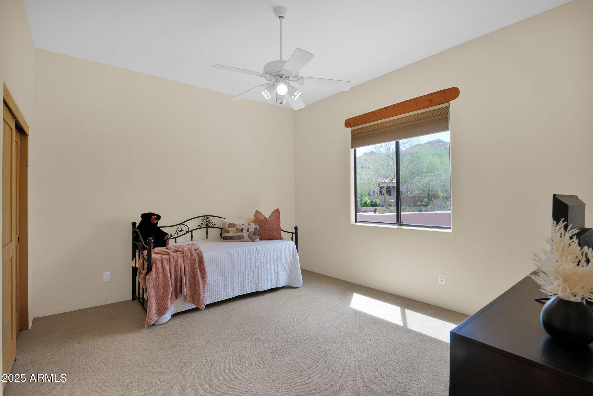 7130 E SADDLEBACK Street, 5