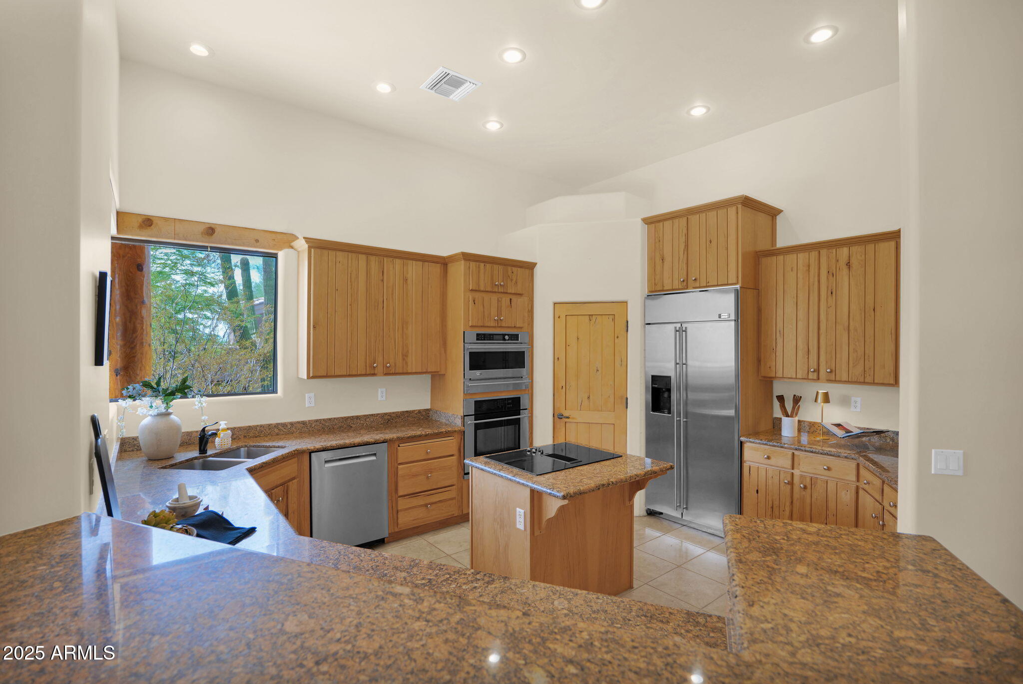 7130 E SADDLEBACK Street, 5