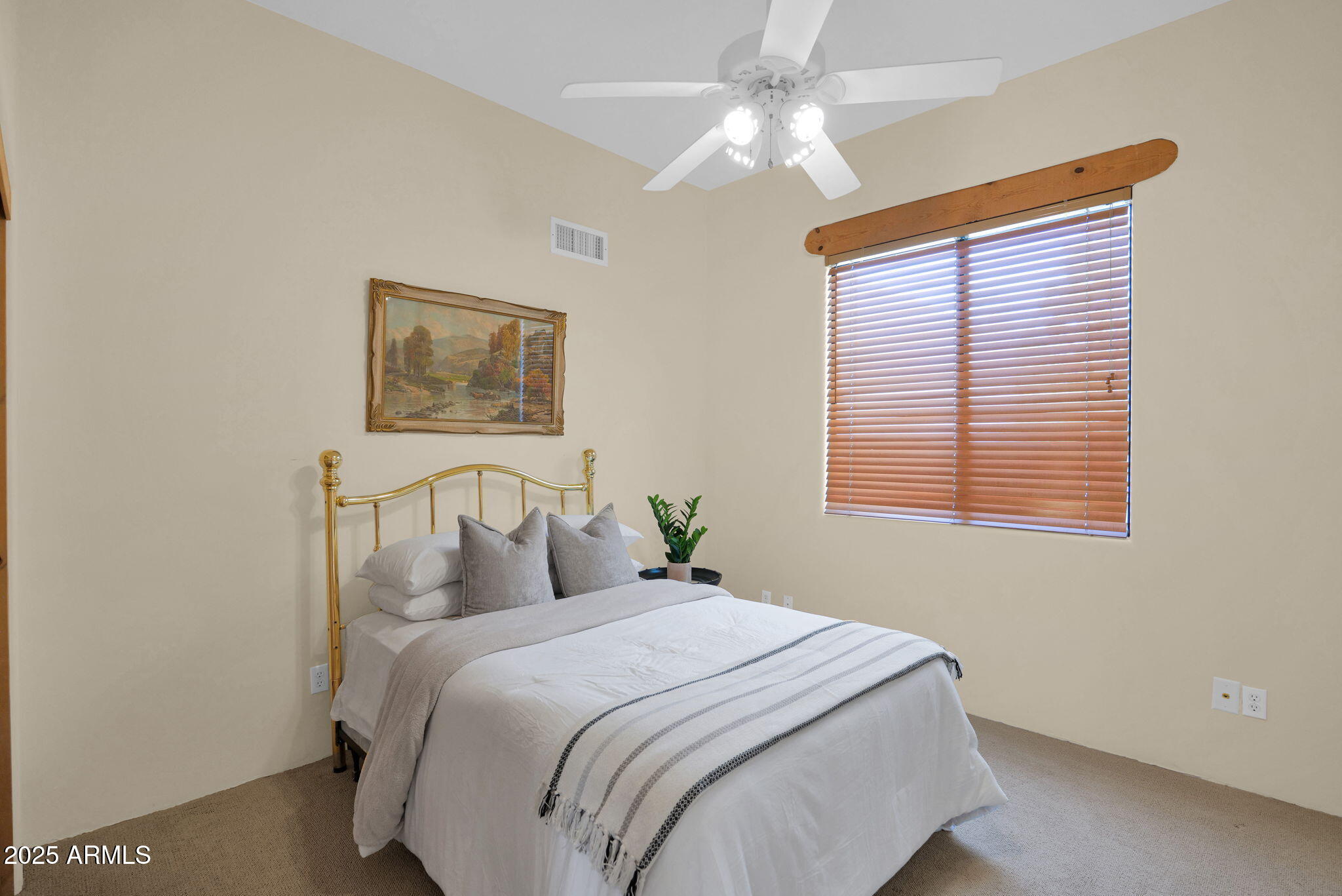 7130 E SADDLEBACK Street, 5