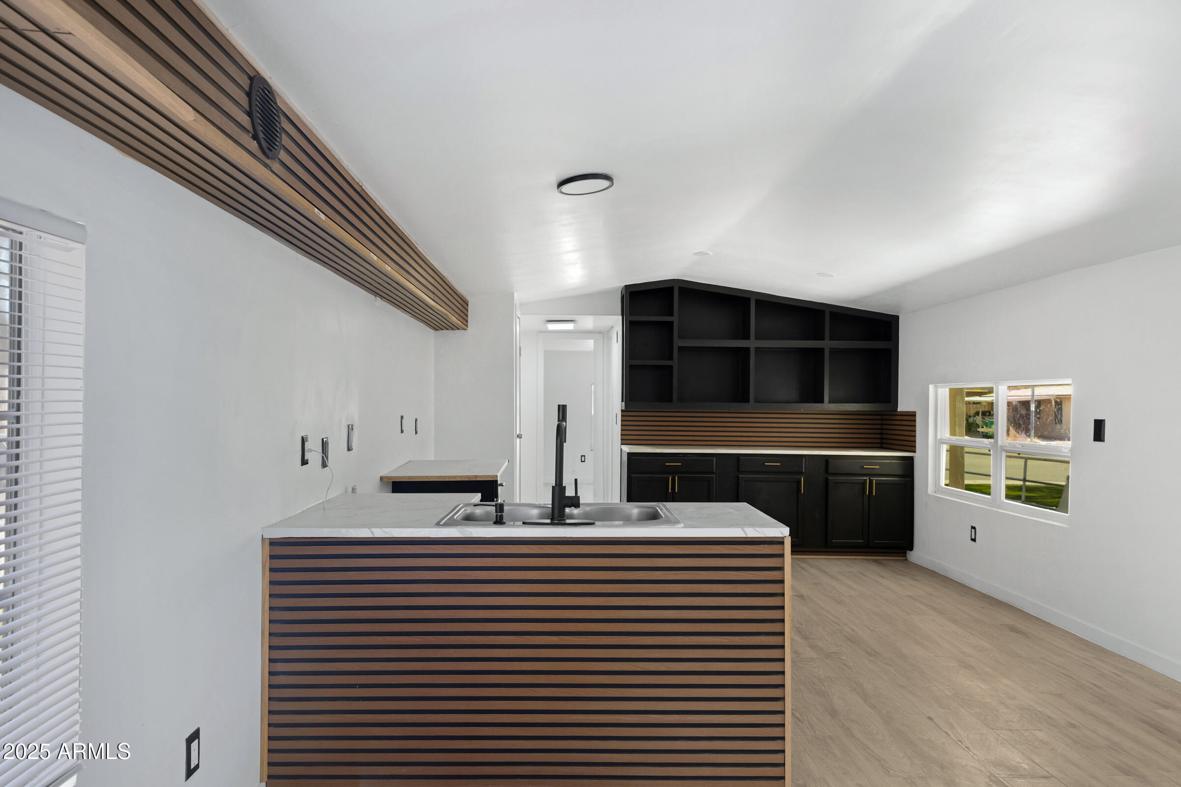 1650 S Arizona Avenue, 173