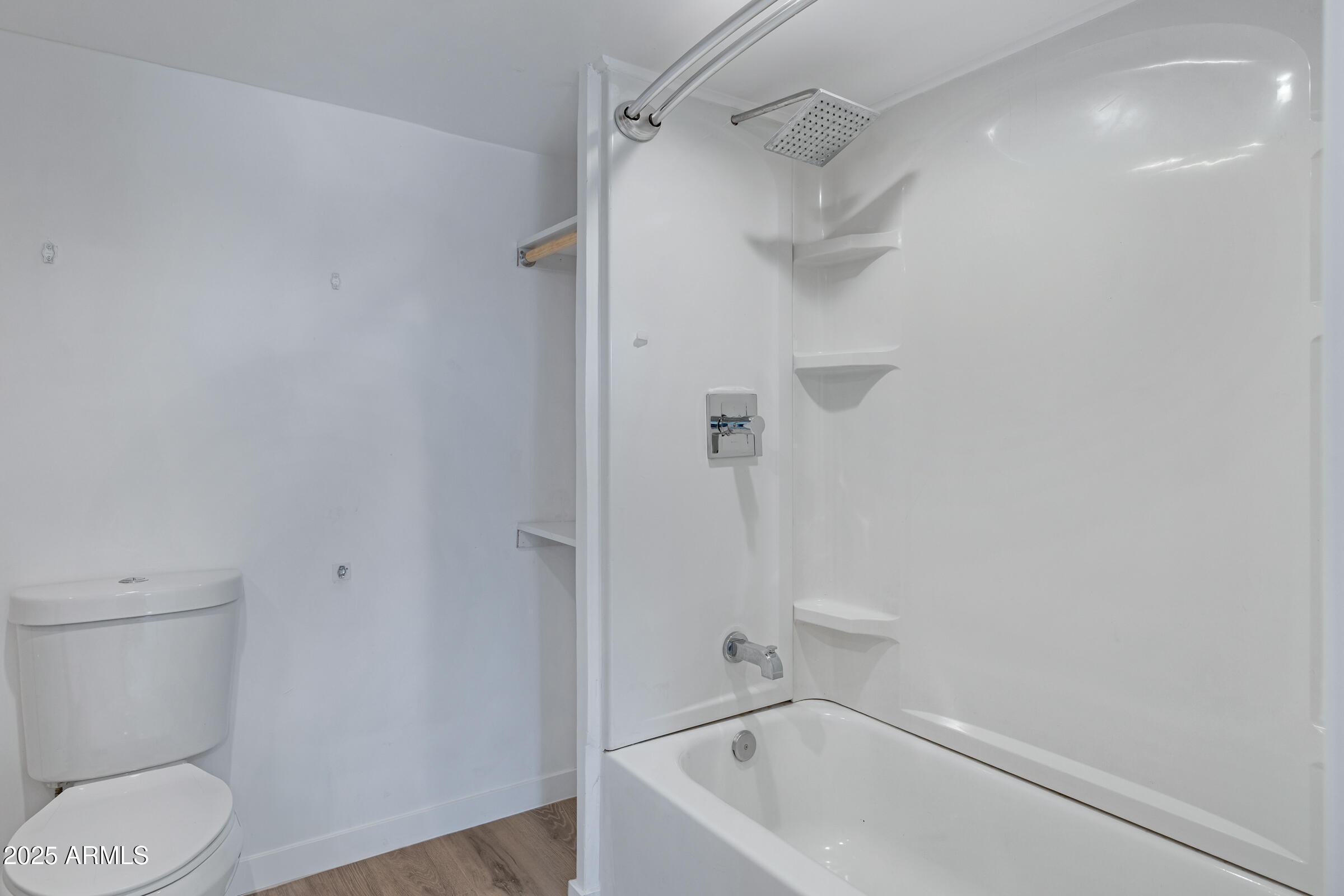 1650 S Arizona Avenue, 173