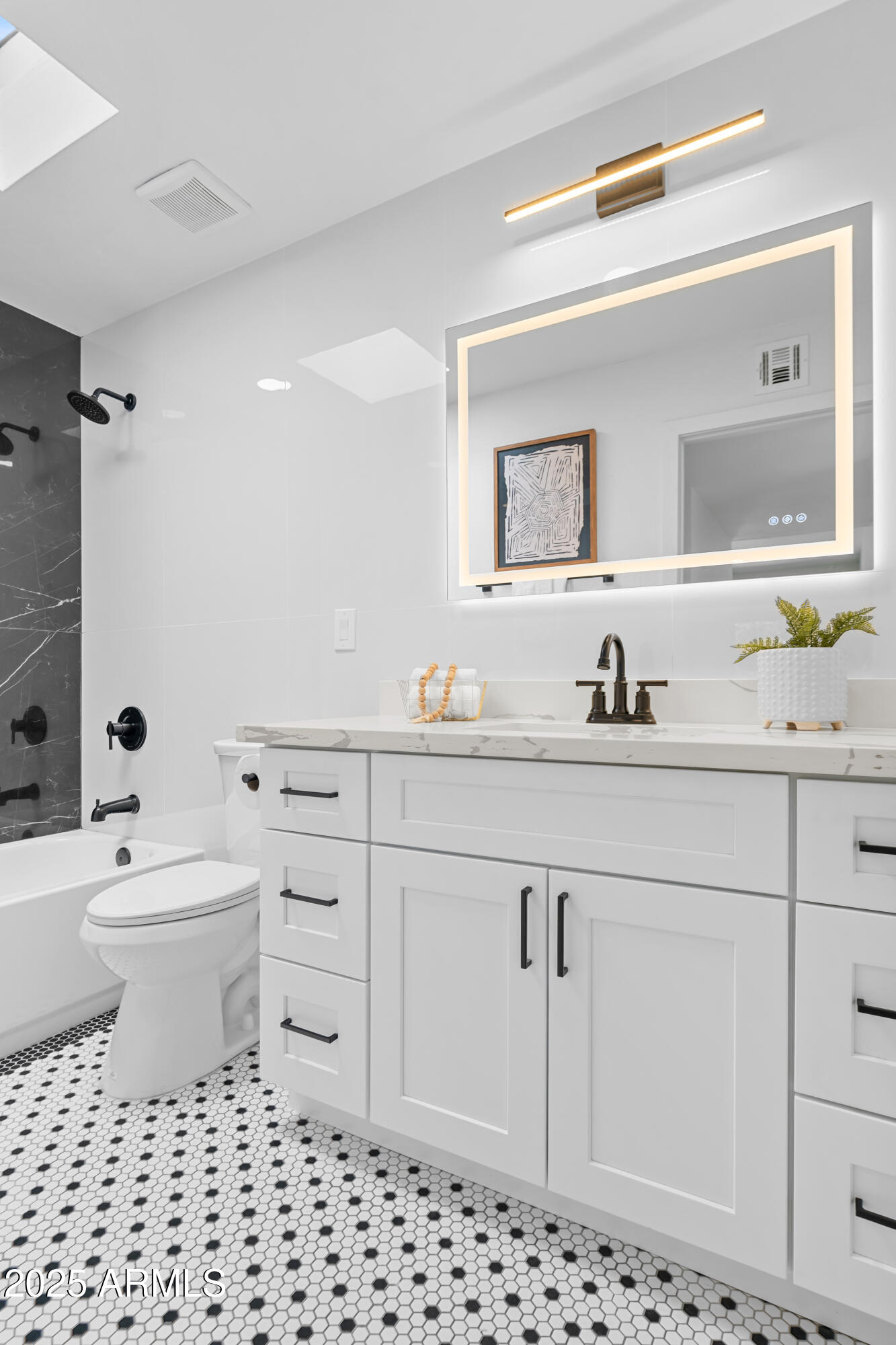 5532 E VIRGINIA Avenue