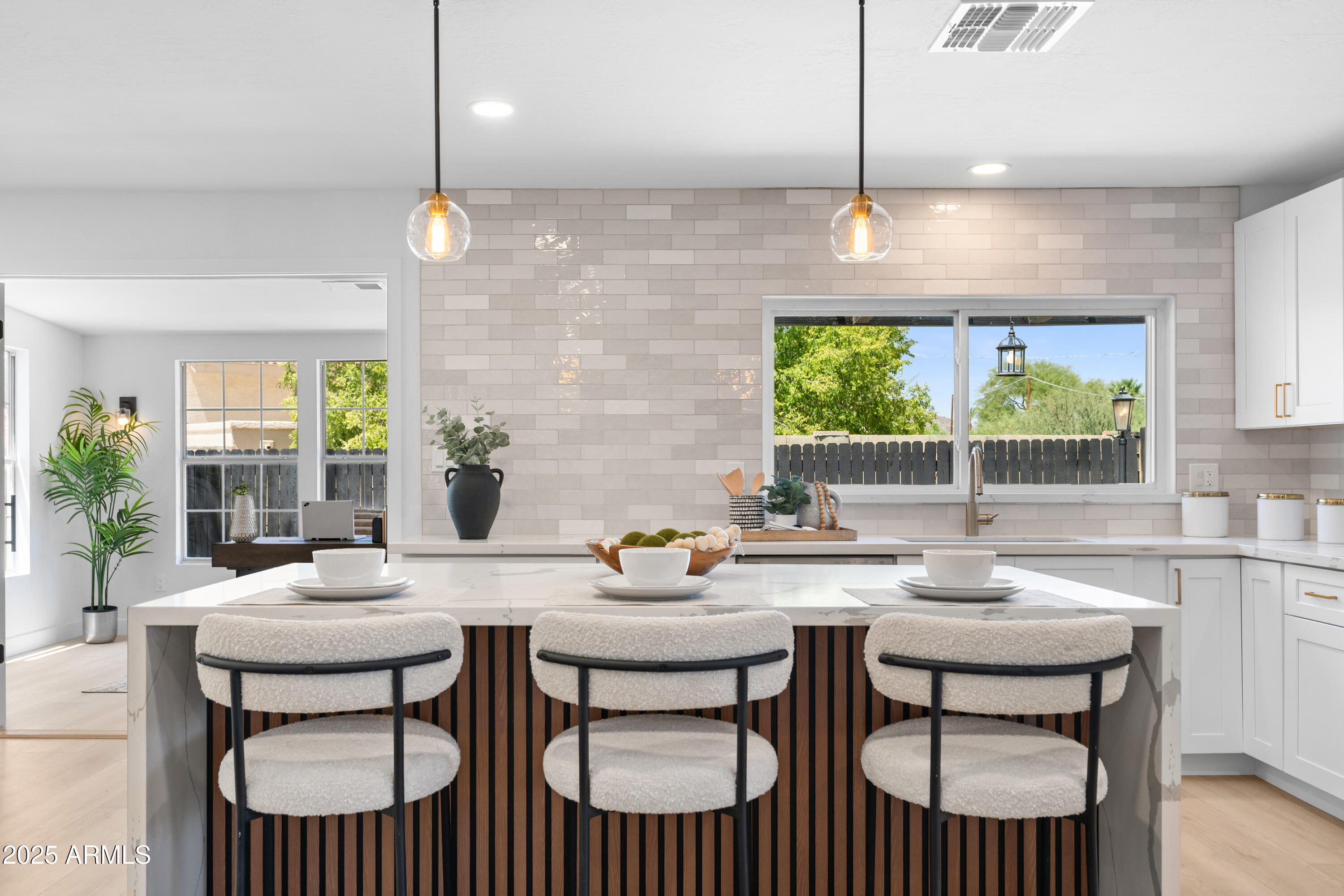 5532 E VIRGINIA Avenue