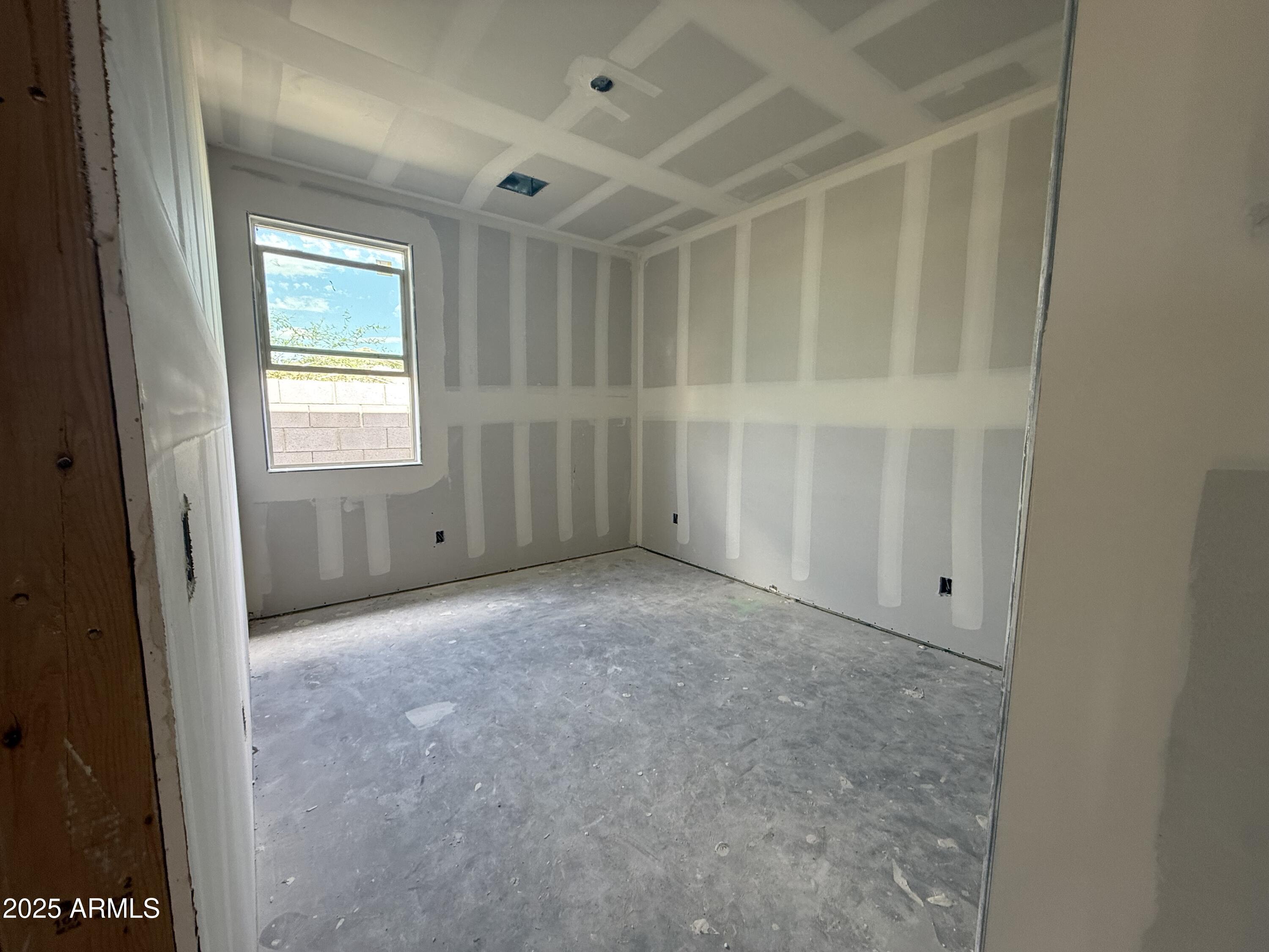 9519 W PARKWAY Drive