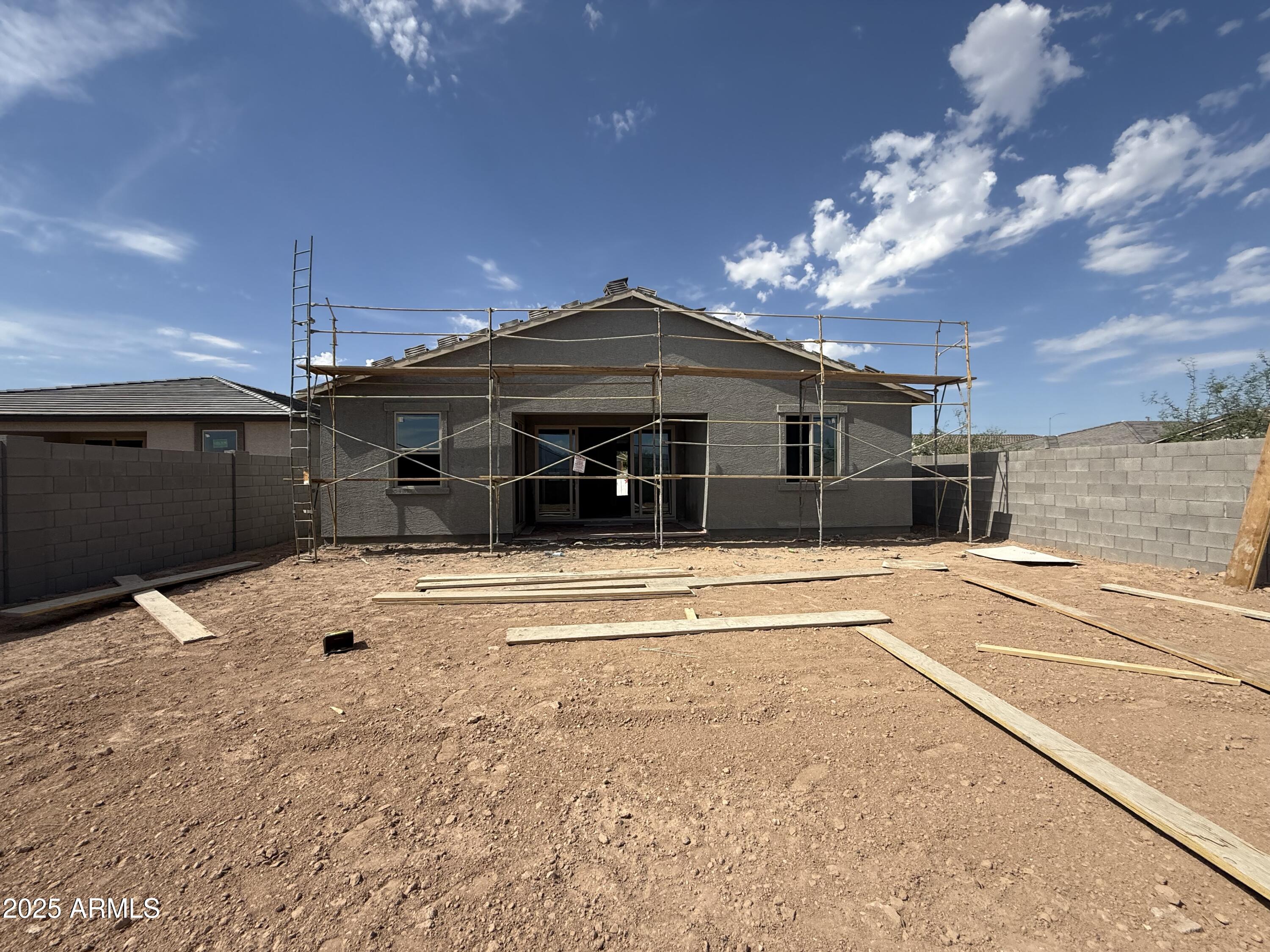 9519 W PARKWAY Drive