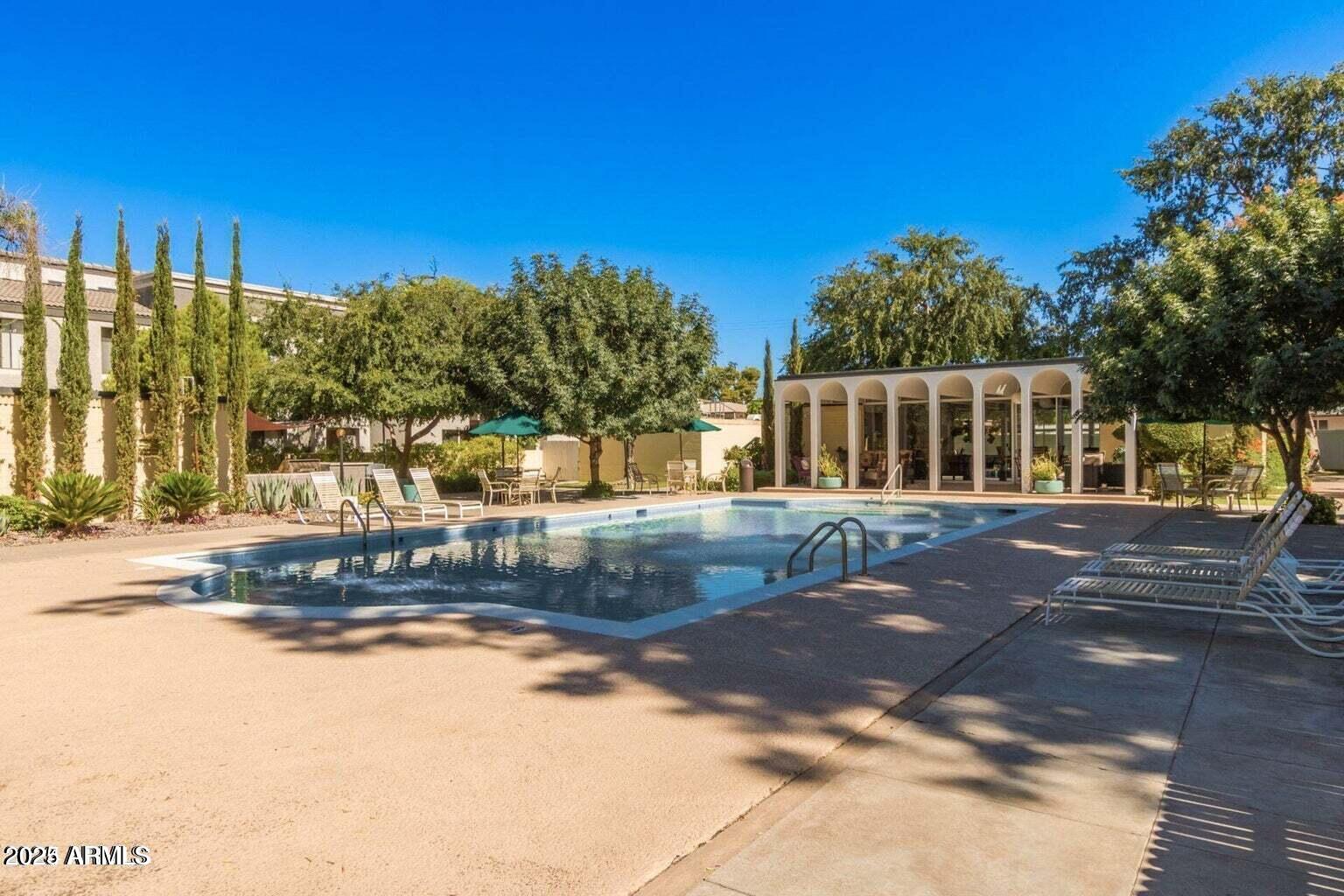 6502 N Central Avenue, A103