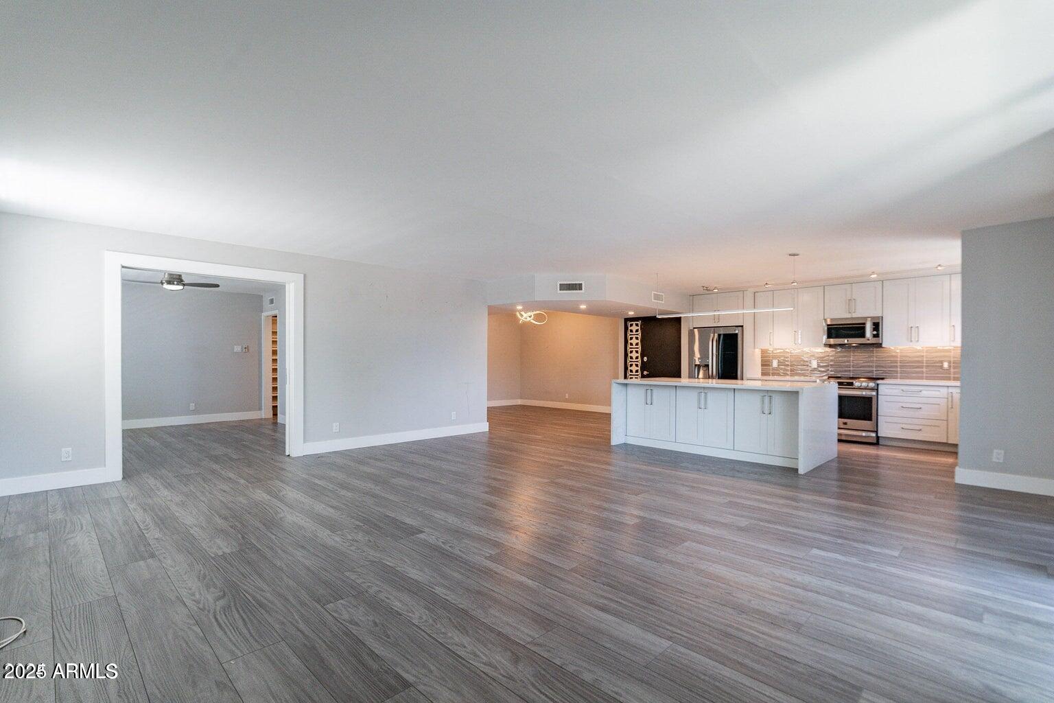 6502 N Central Avenue, A103