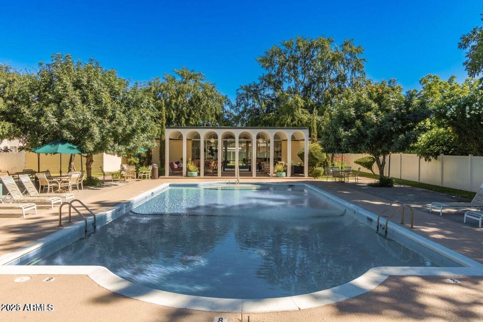 6502 N Central Avenue, A103