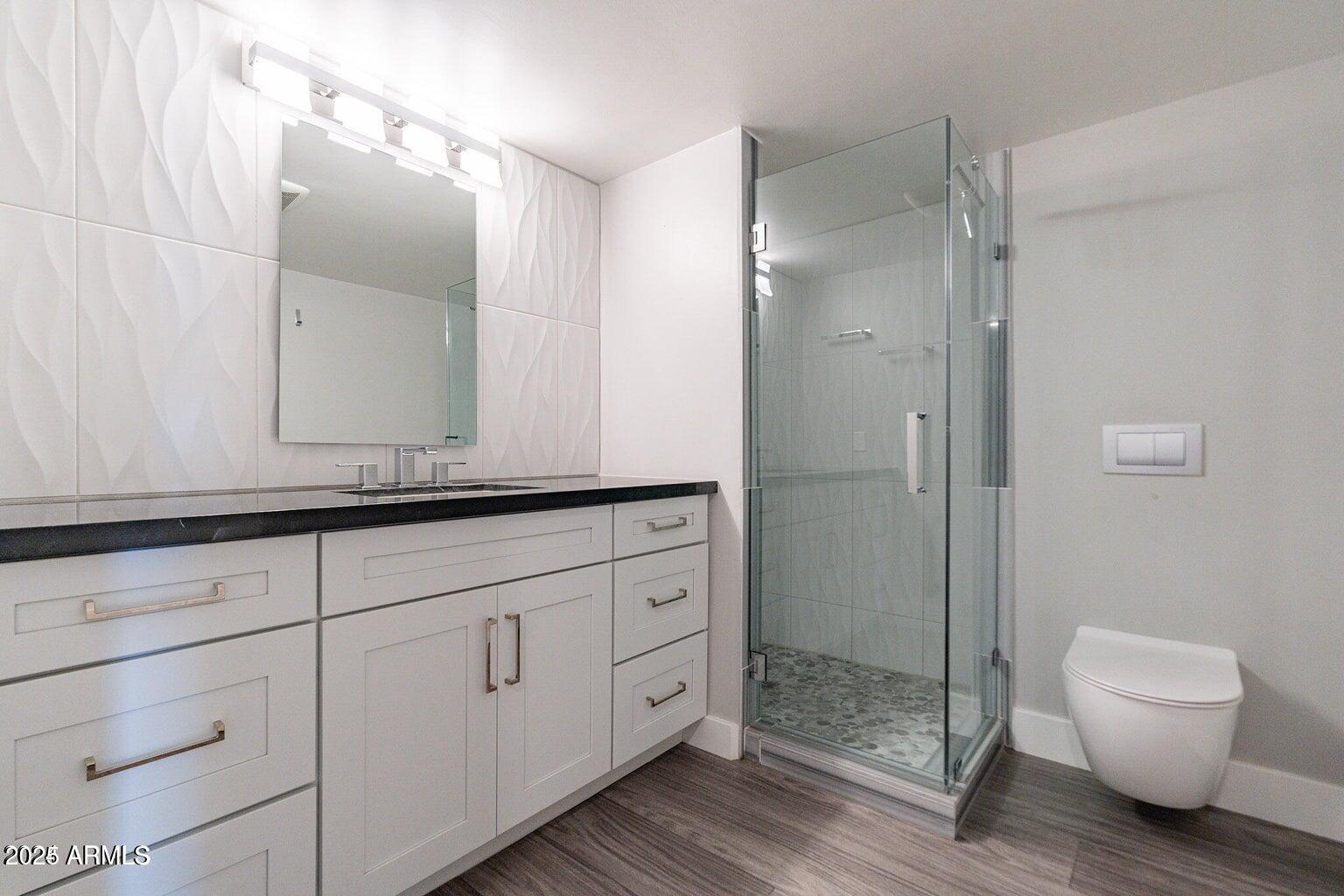 6502 N Central Avenue, A103