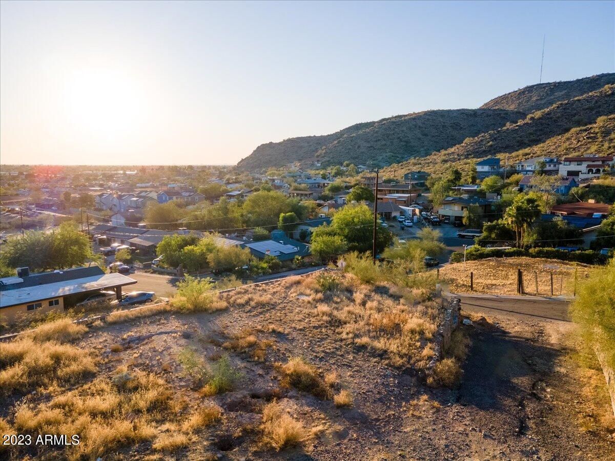 1265 W DESERT COVE Avenue, -