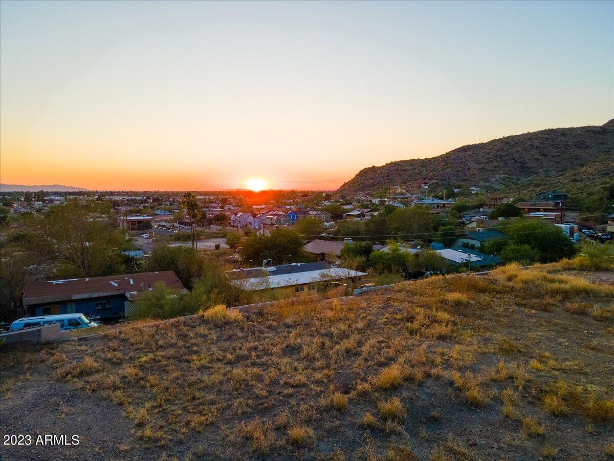 1265 W DESERT COVE Avenue, -