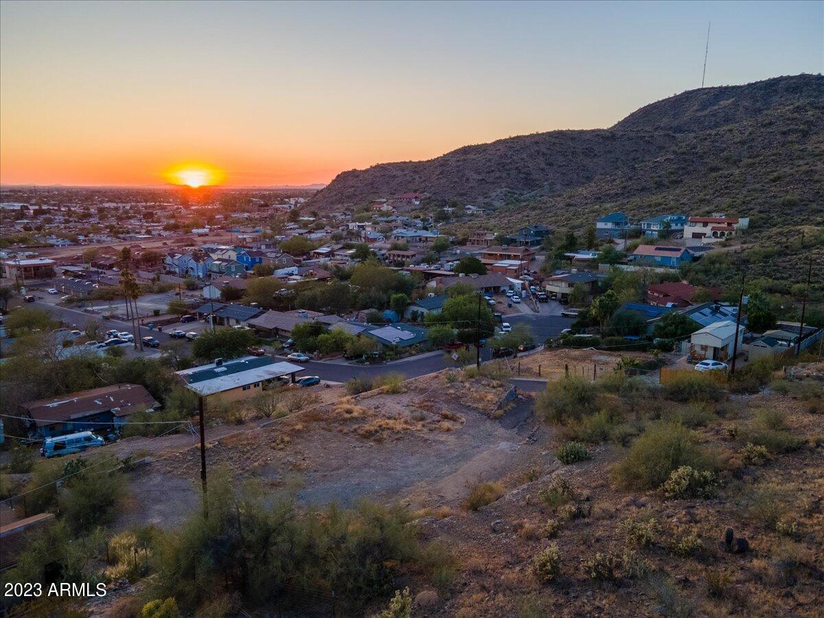 1265 W DESERT COVE Avenue, -