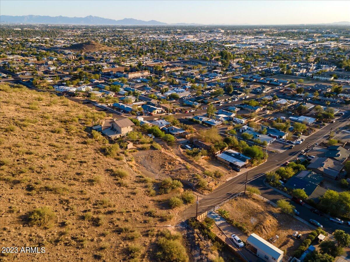 1265 W DESERT COVE Avenue, -