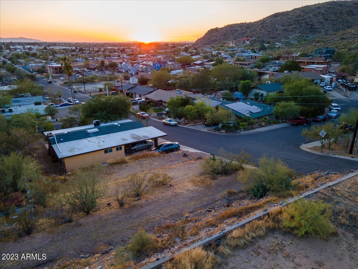 1265 W DESERT COVE Avenue, -