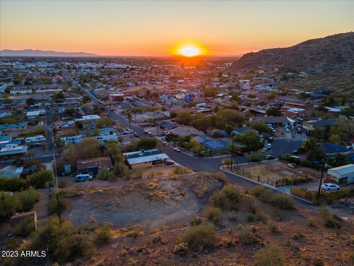 1265 W DESERT COVE Avenue, -