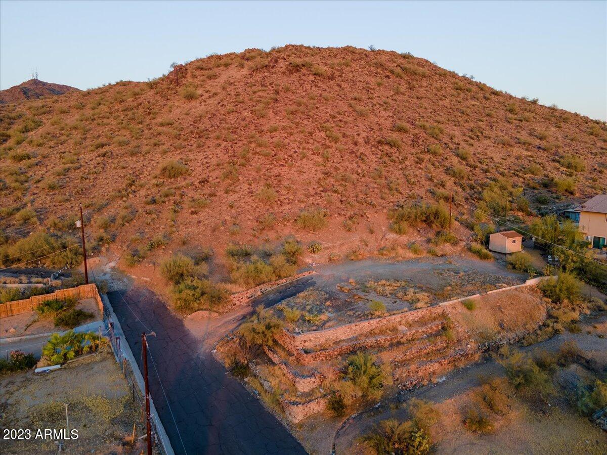 1265 W DESERT COVE Avenue, -