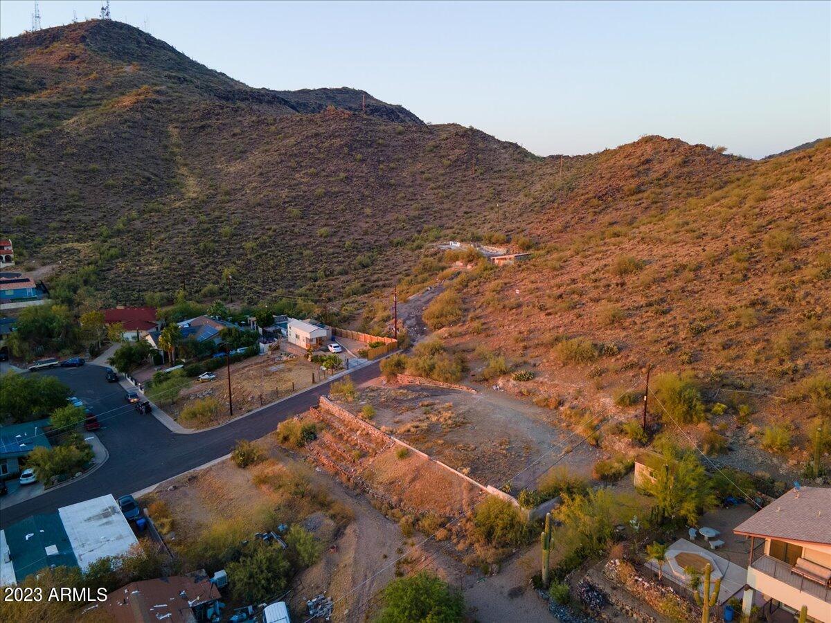 1265 W DESERT COVE Avenue, -