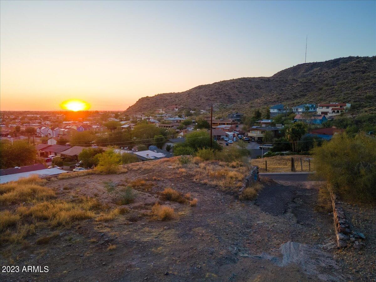 1265 W DESERT COVE Avenue, -