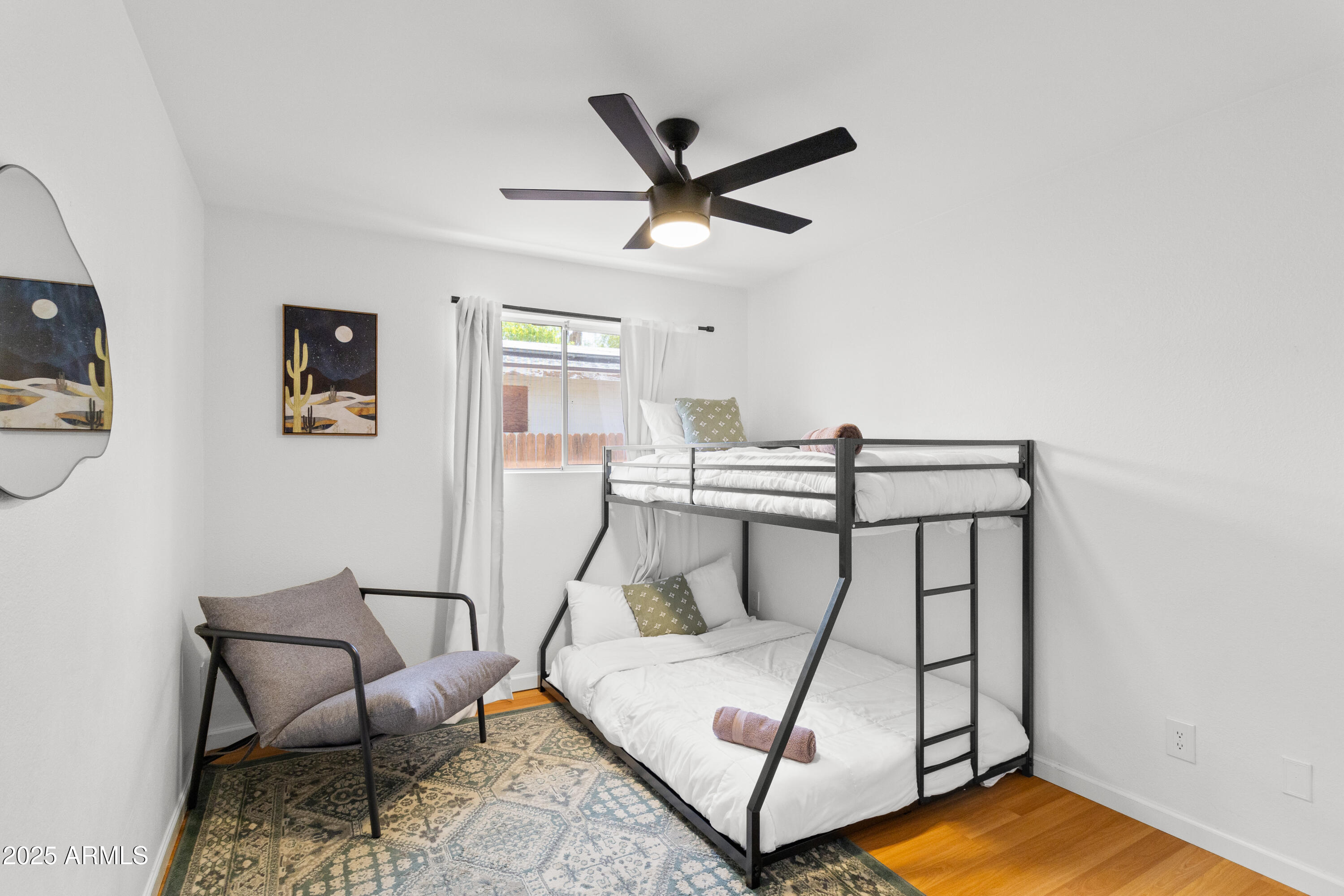 2122 E Palmcroft Drive