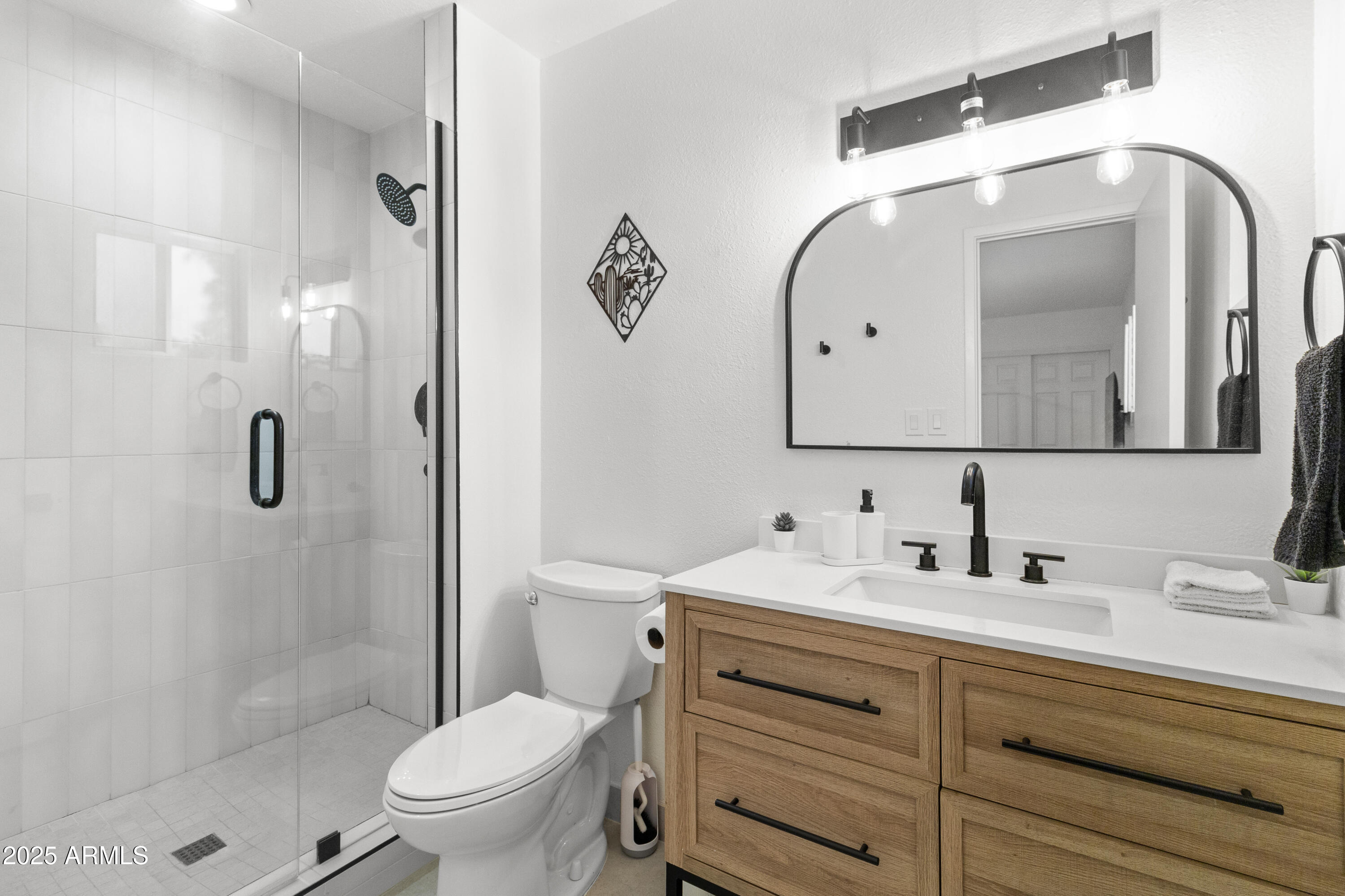 2122 E Palmcroft Drive