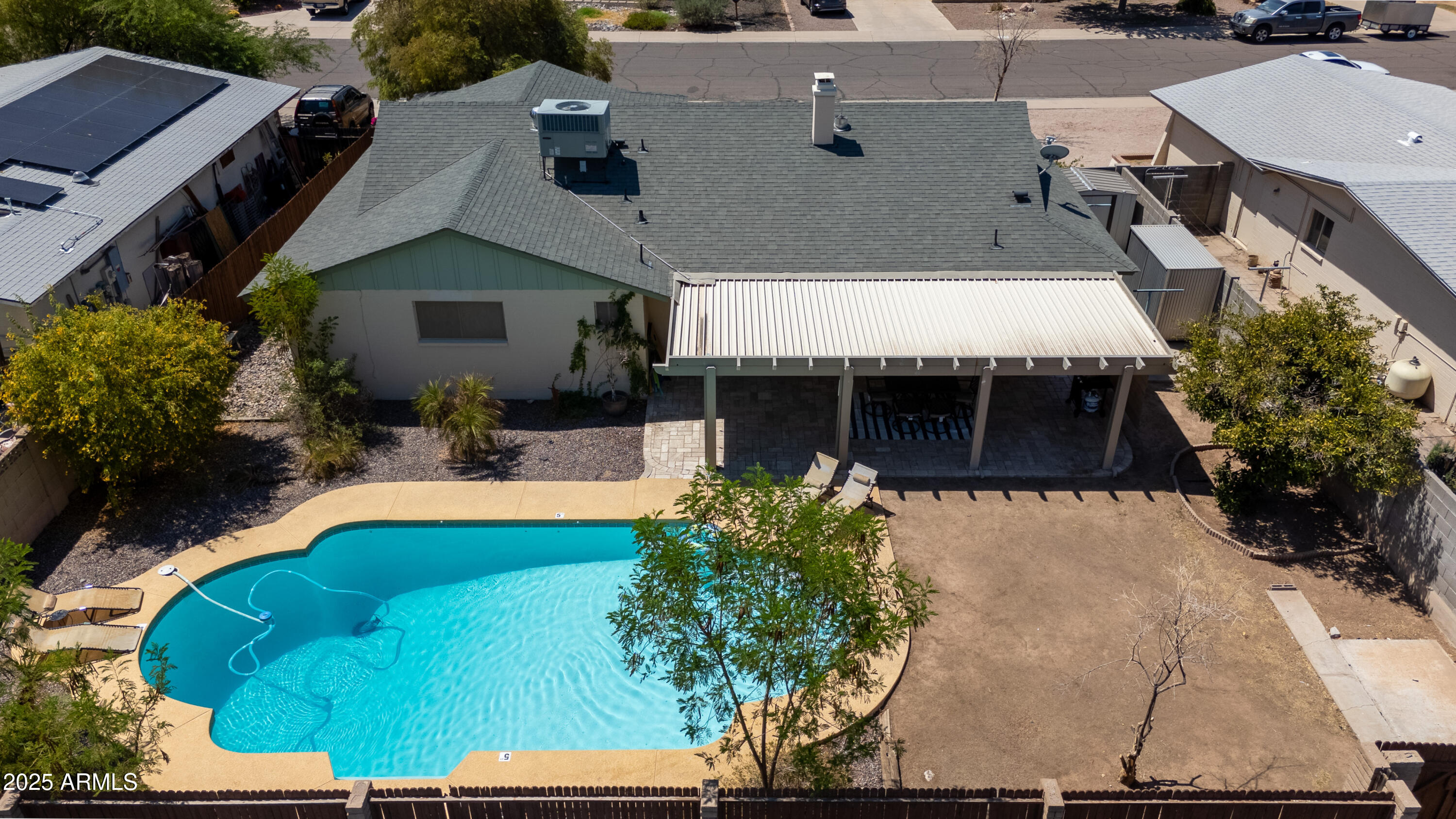 2122 E Palmcroft Drive