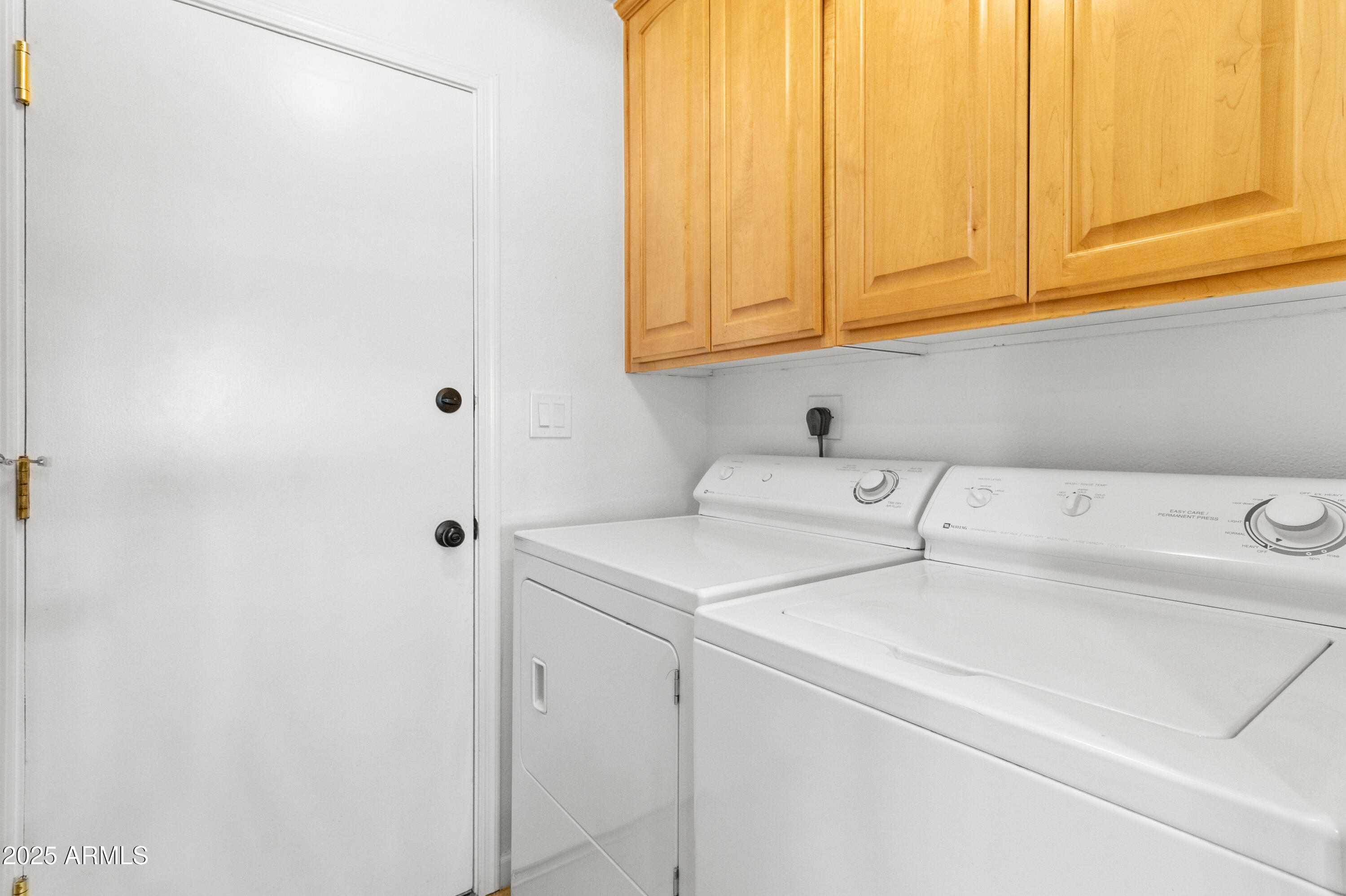 2122 E Palmcroft Drive