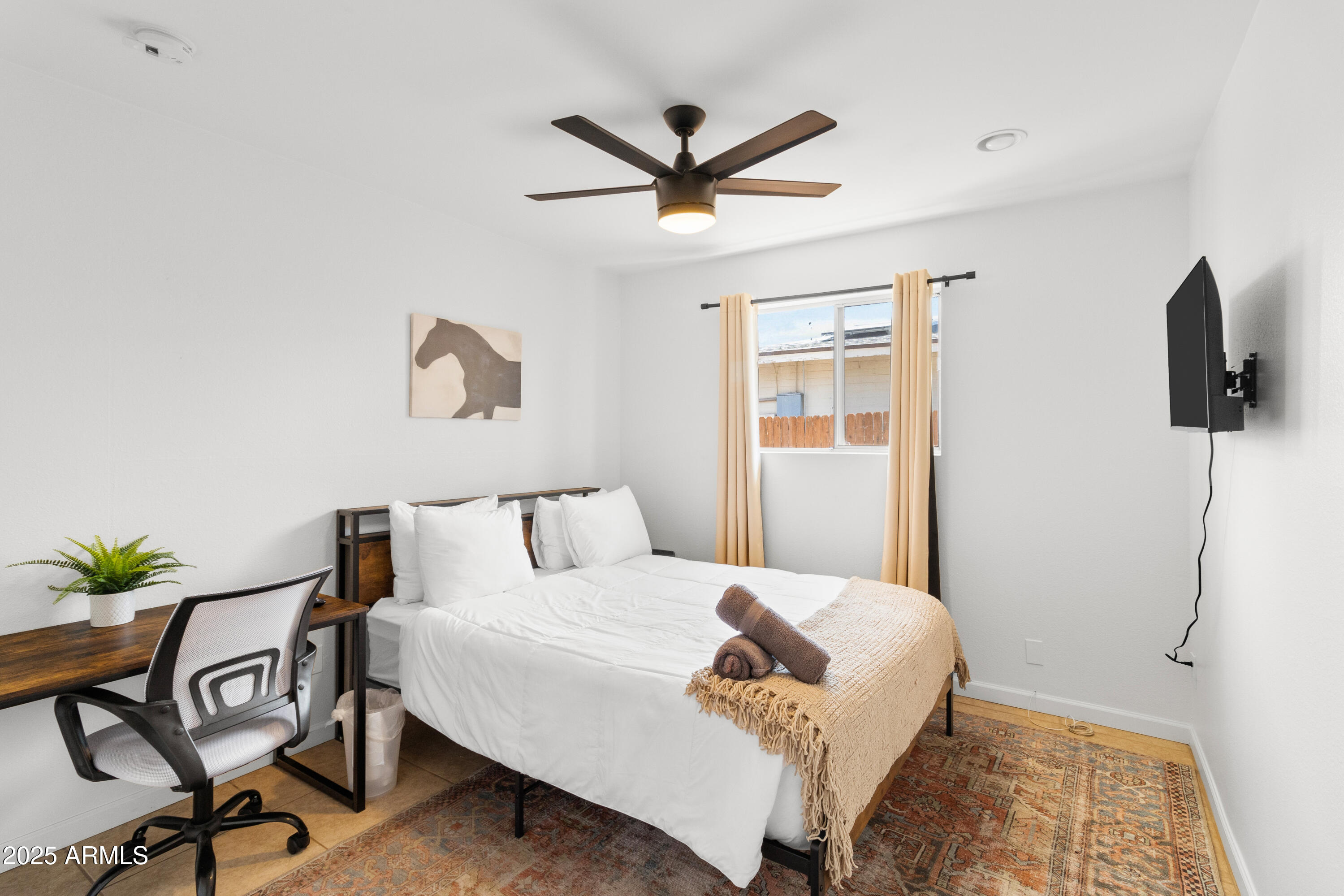 2122 E Palmcroft Drive