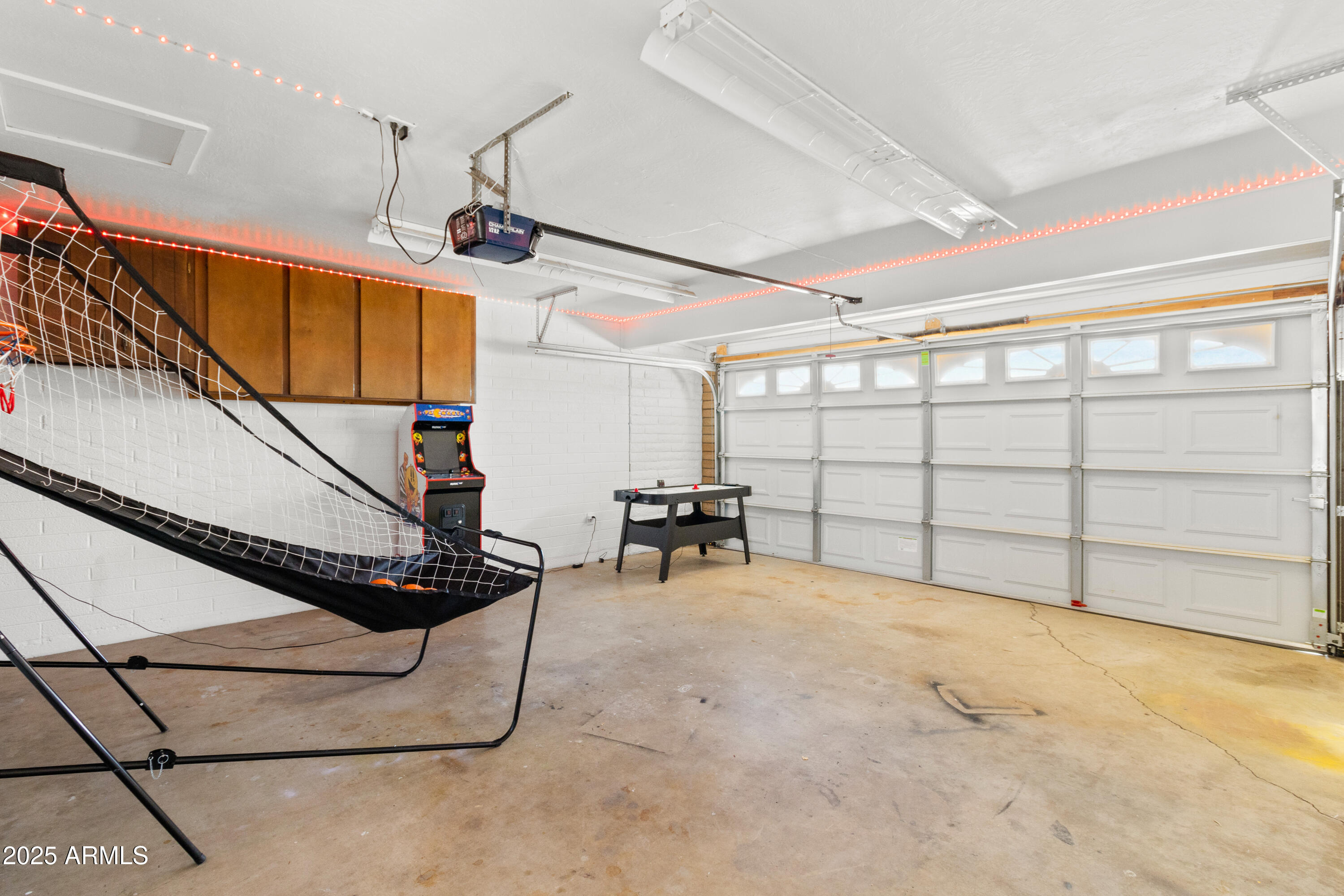 2122 E Palmcroft Drive