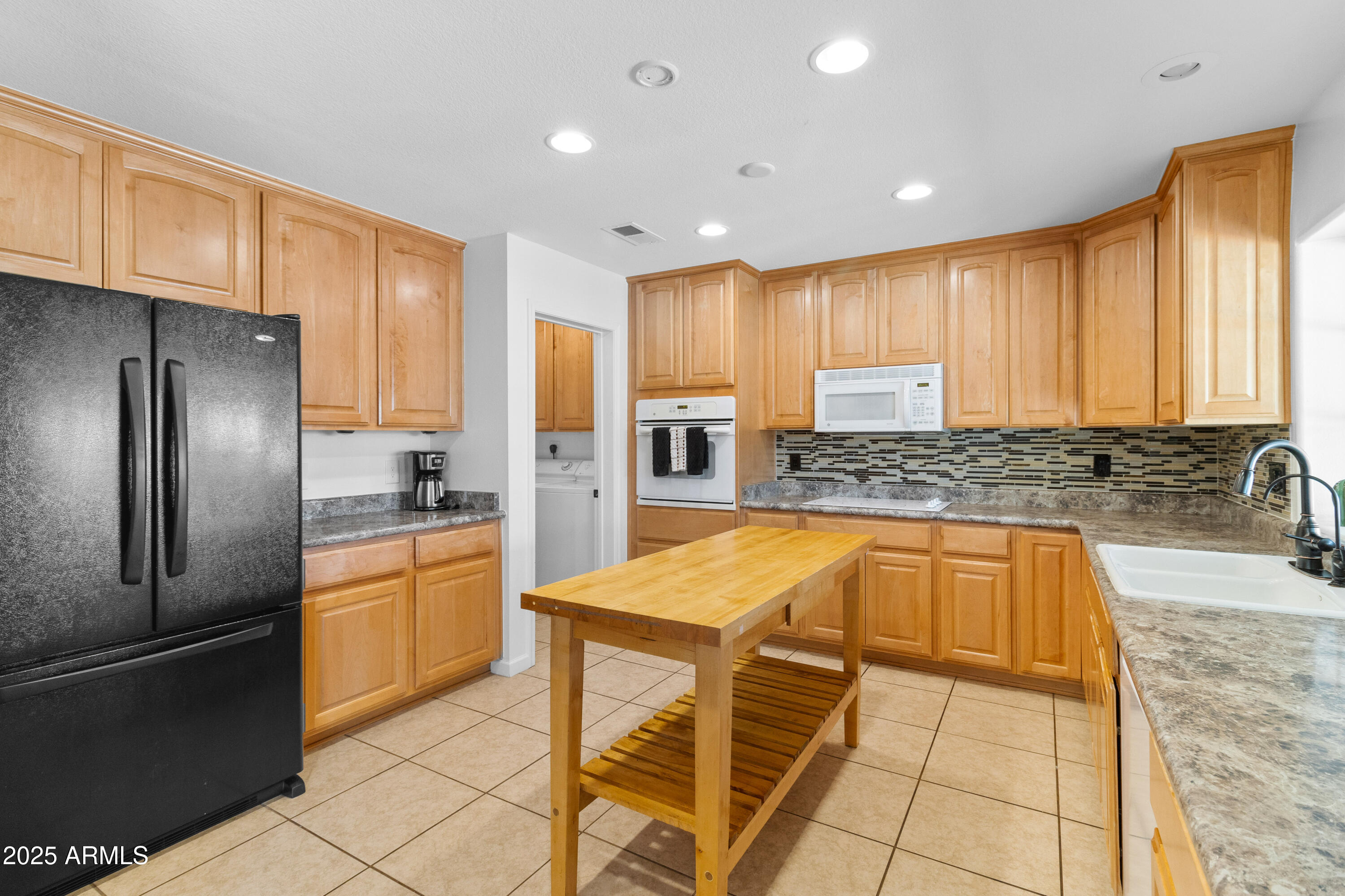 2122 E Palmcroft Drive