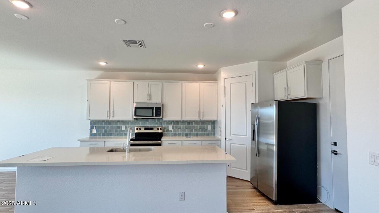 15747 W CAMDEN Avenue