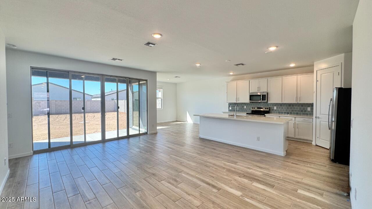 15747 W CAMDEN Avenue